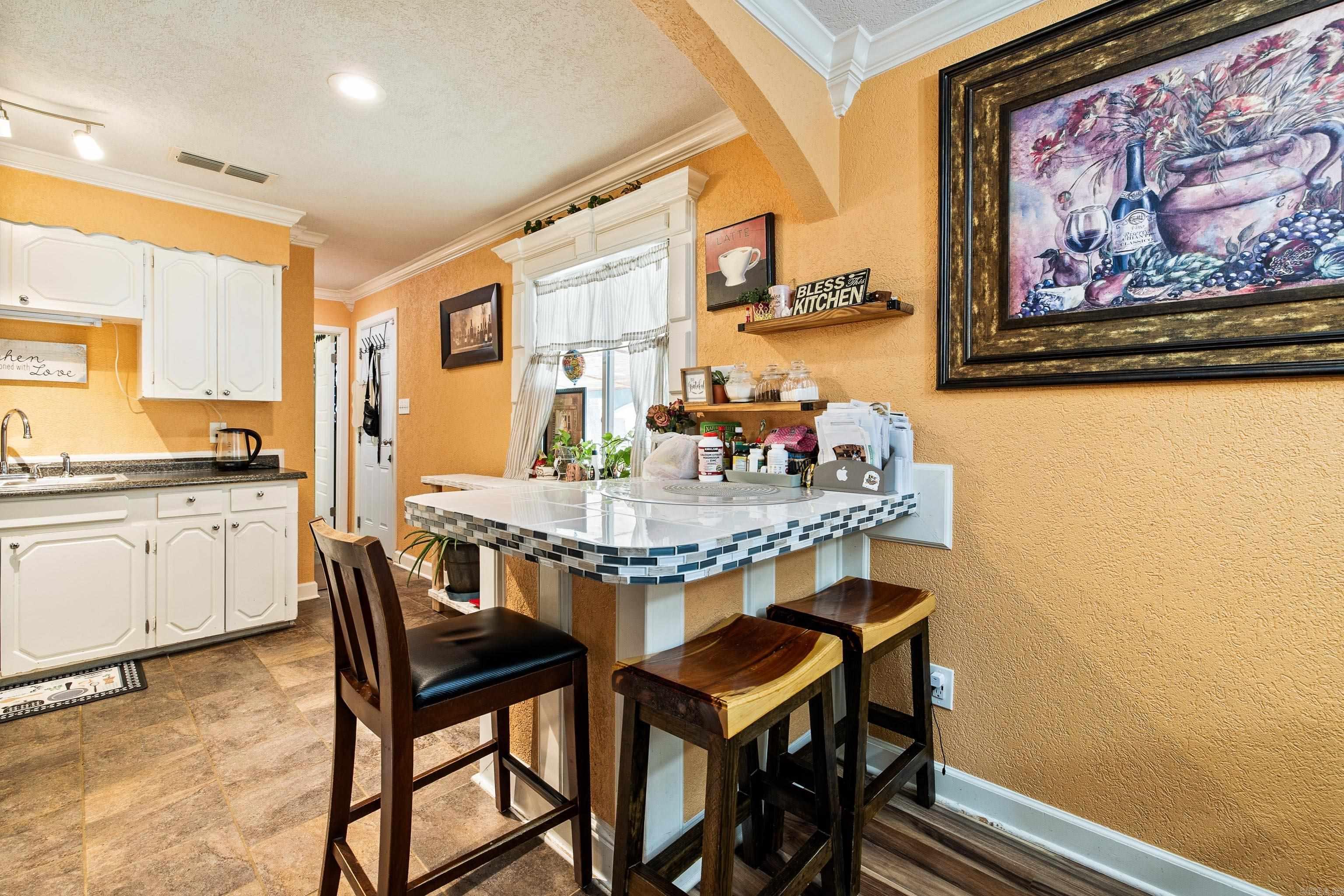 WATSON MANOR - Residential