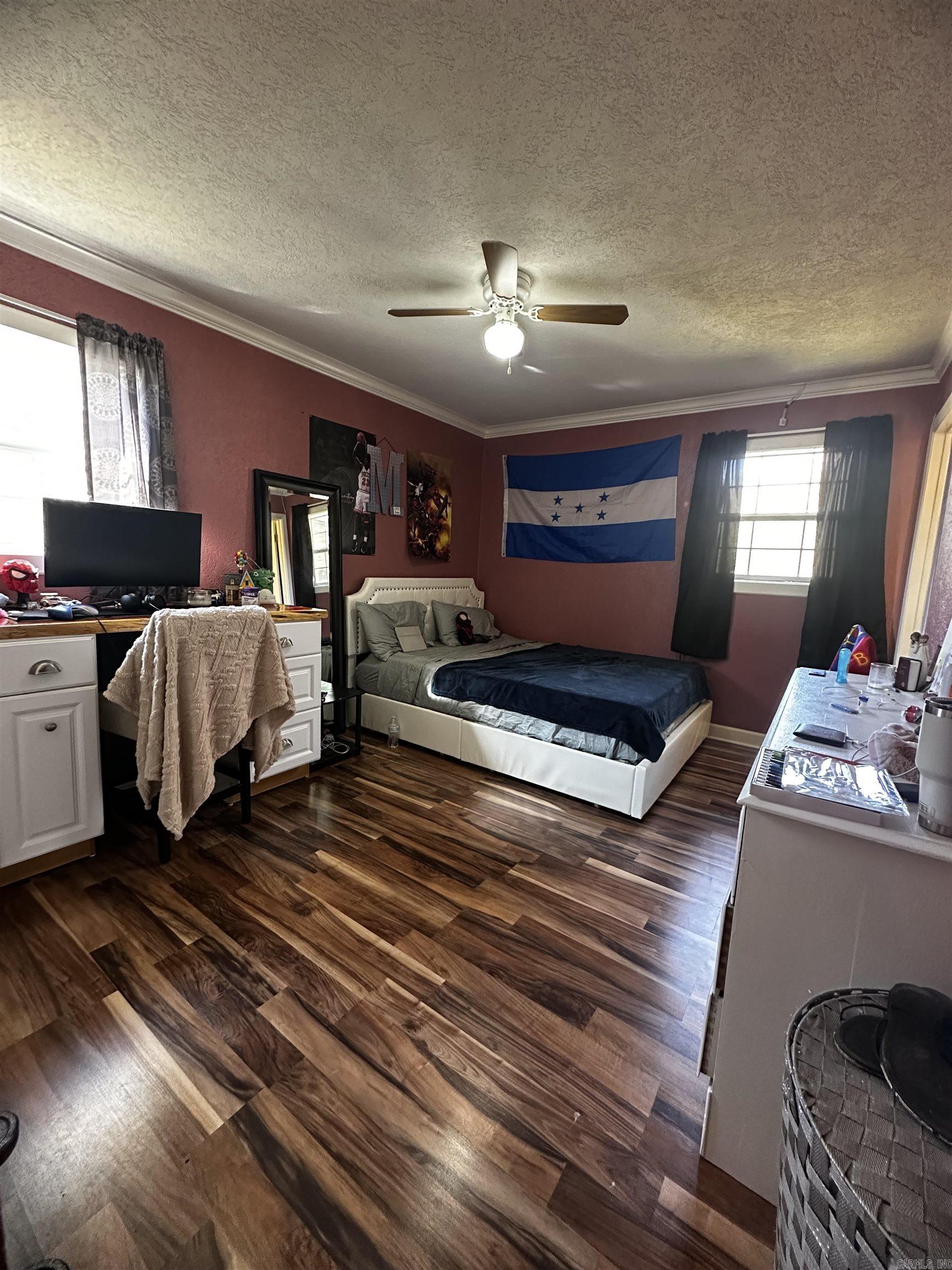 WATSON MANOR - Residential