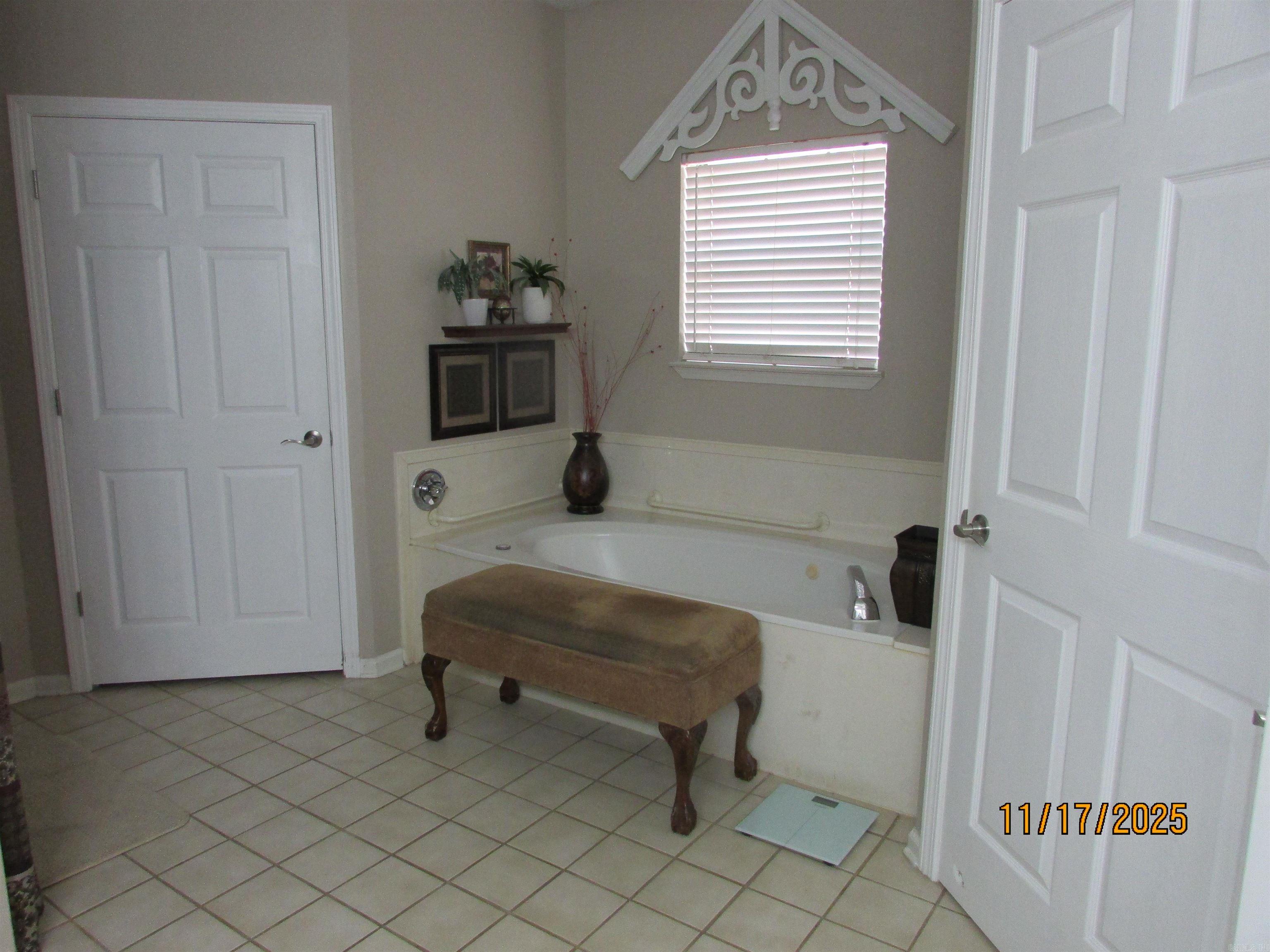 EDGEWATER ADDN - Residential