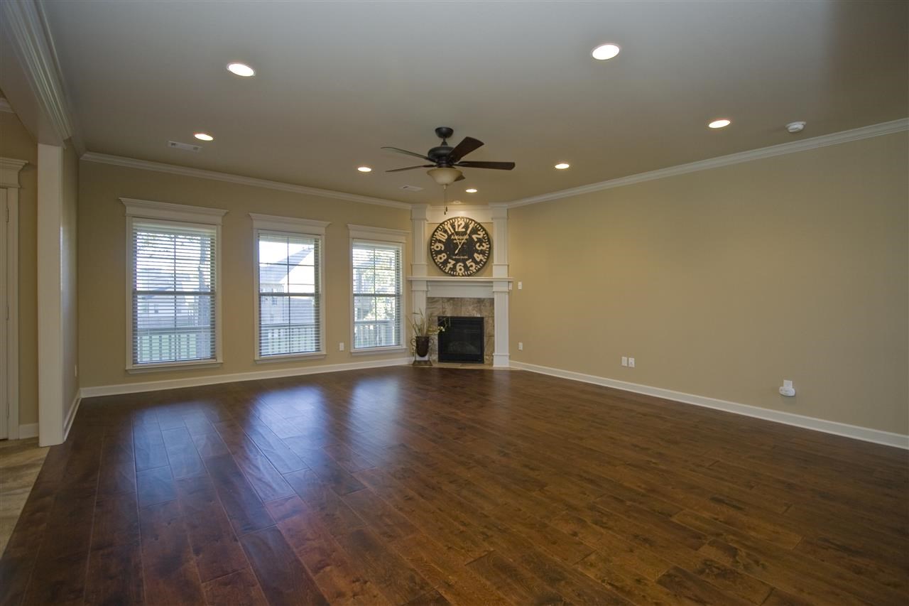 CREEKSIDE ADDN - Residential