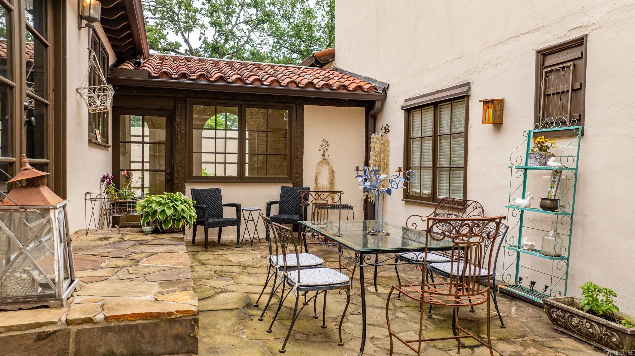 CLIFFEWOOD - Residential