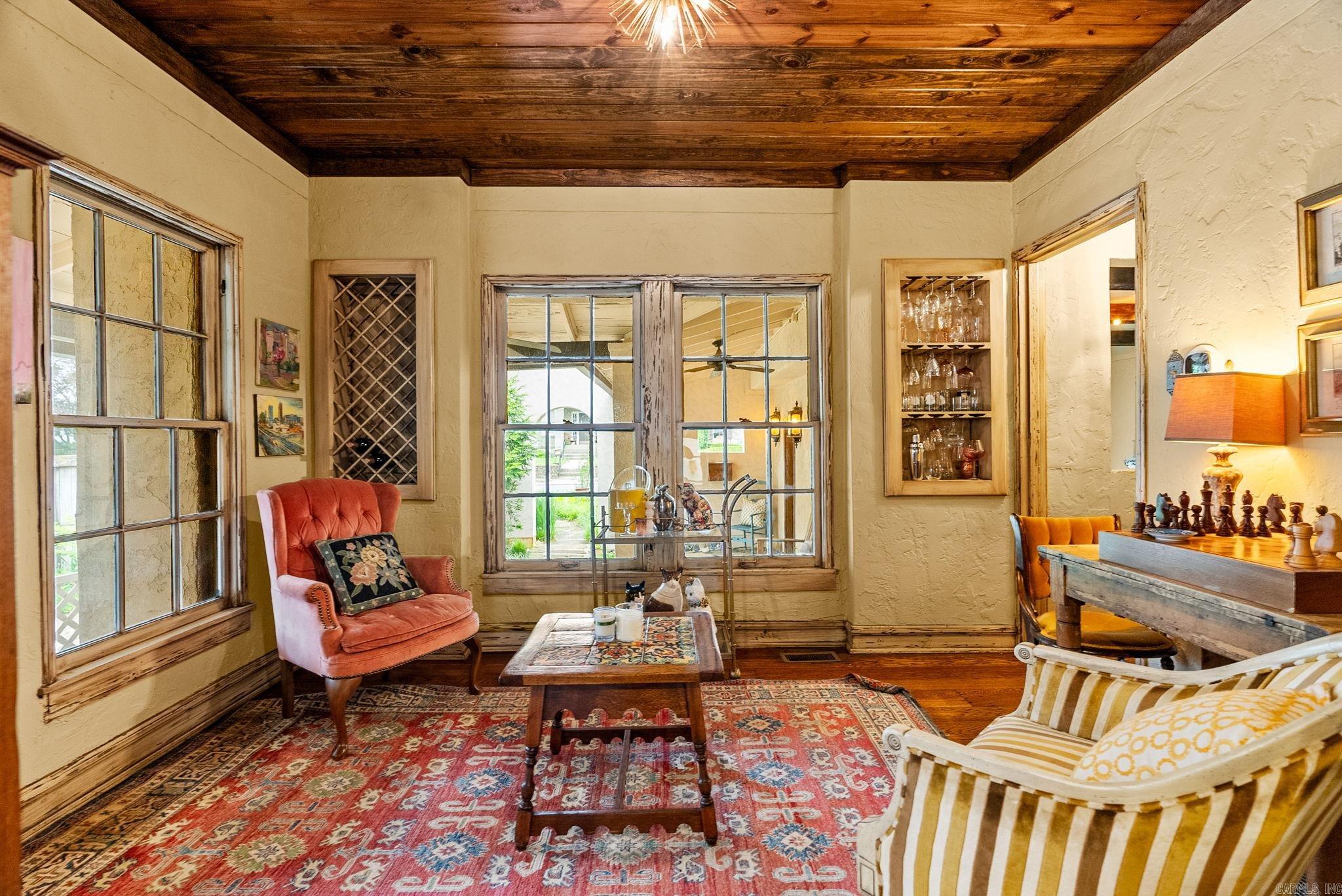 CLIFFEWOOD - Residential