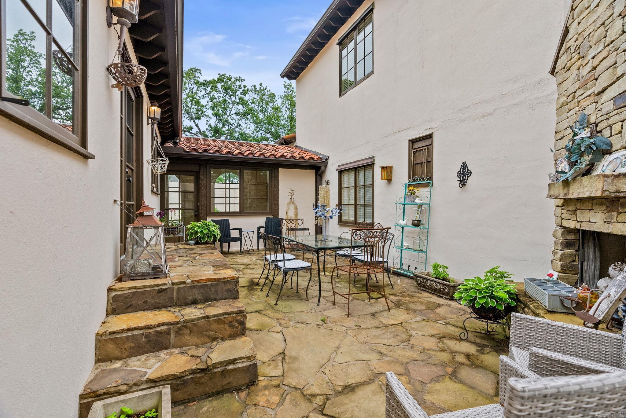 CLIFFEWOOD - Residential