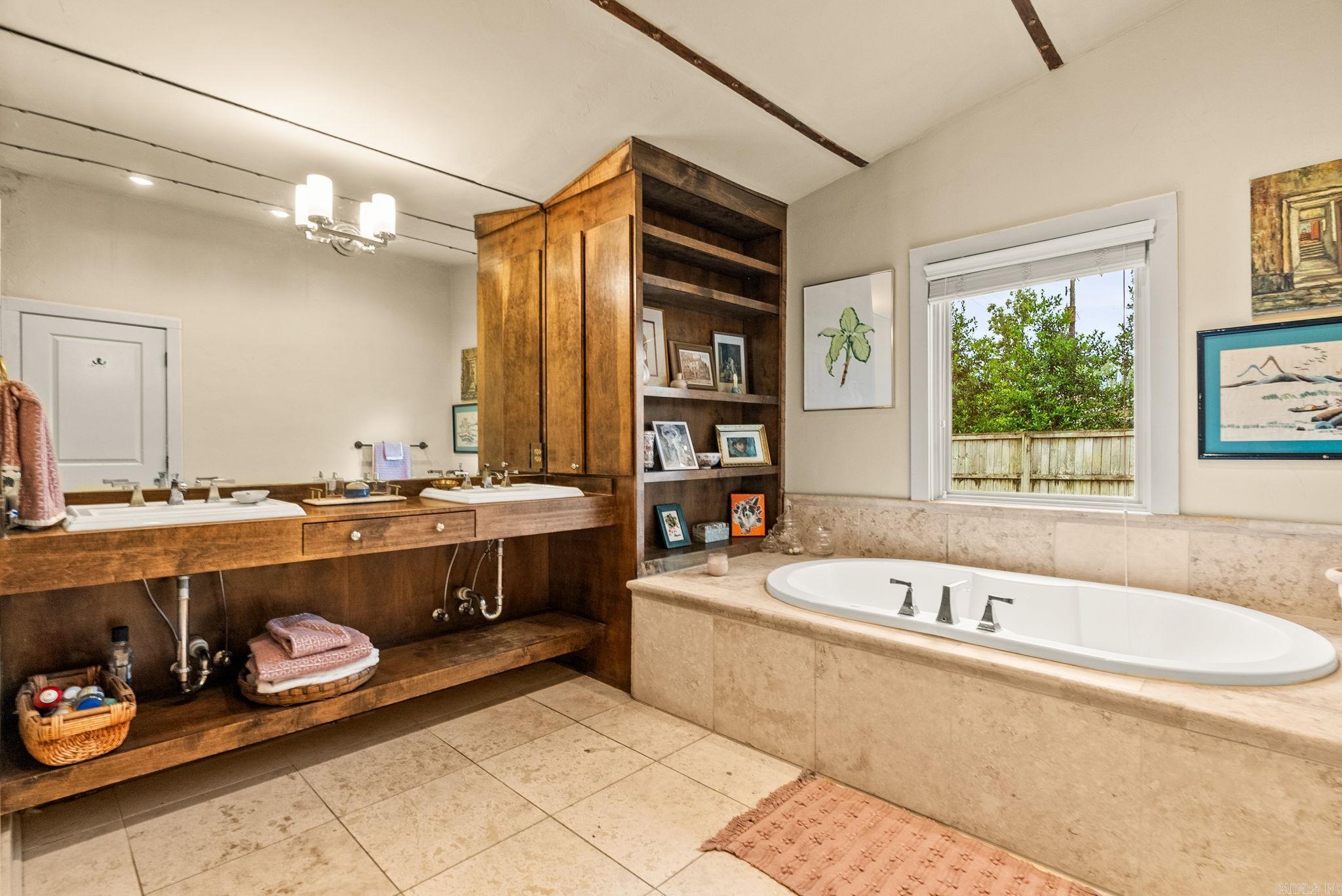 CLIFFEWOOD - Residential