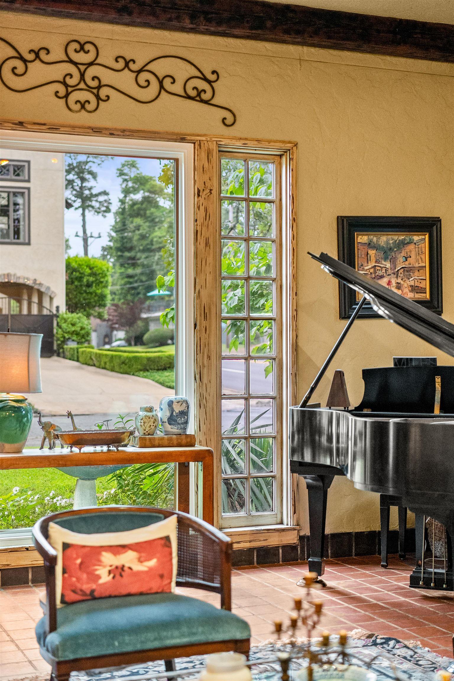 CLIFFEWOOD - Residential