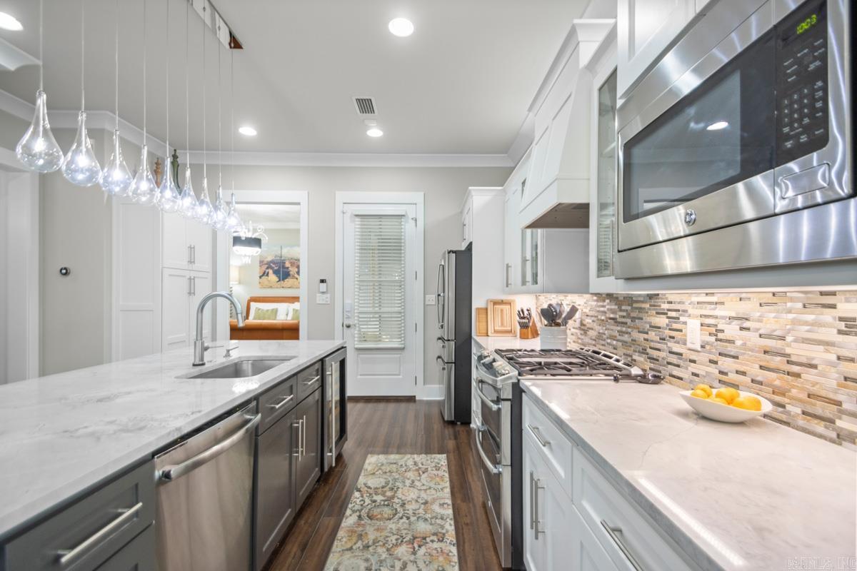 VILLAGE AT HENDRIX - Residential