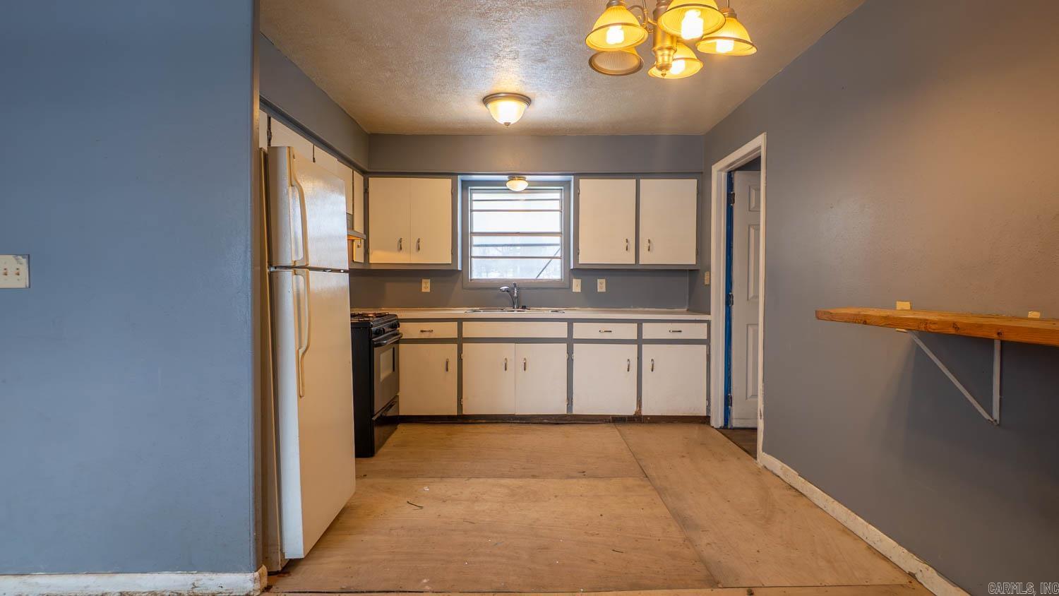 CEDAR CLIFF - Residential