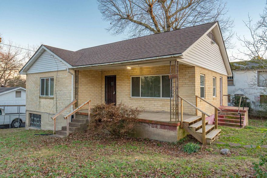 Unlock the potential of this charming 1950s two-bedroom, one-bath home, perfectly situated on a quiet street. With its classic appeal and promising potential, this home presents a fantastic investment opportunity for those looking to expand their portfolio. Don’t miss out on securing a stable and profitable asset in a tranquil setting! The seller owns the following properties:  511 Oakcliff Street and 322 Pinewood Street— both currently used as long-term rentals. A discount is available if you choose to purchase all three properties together.