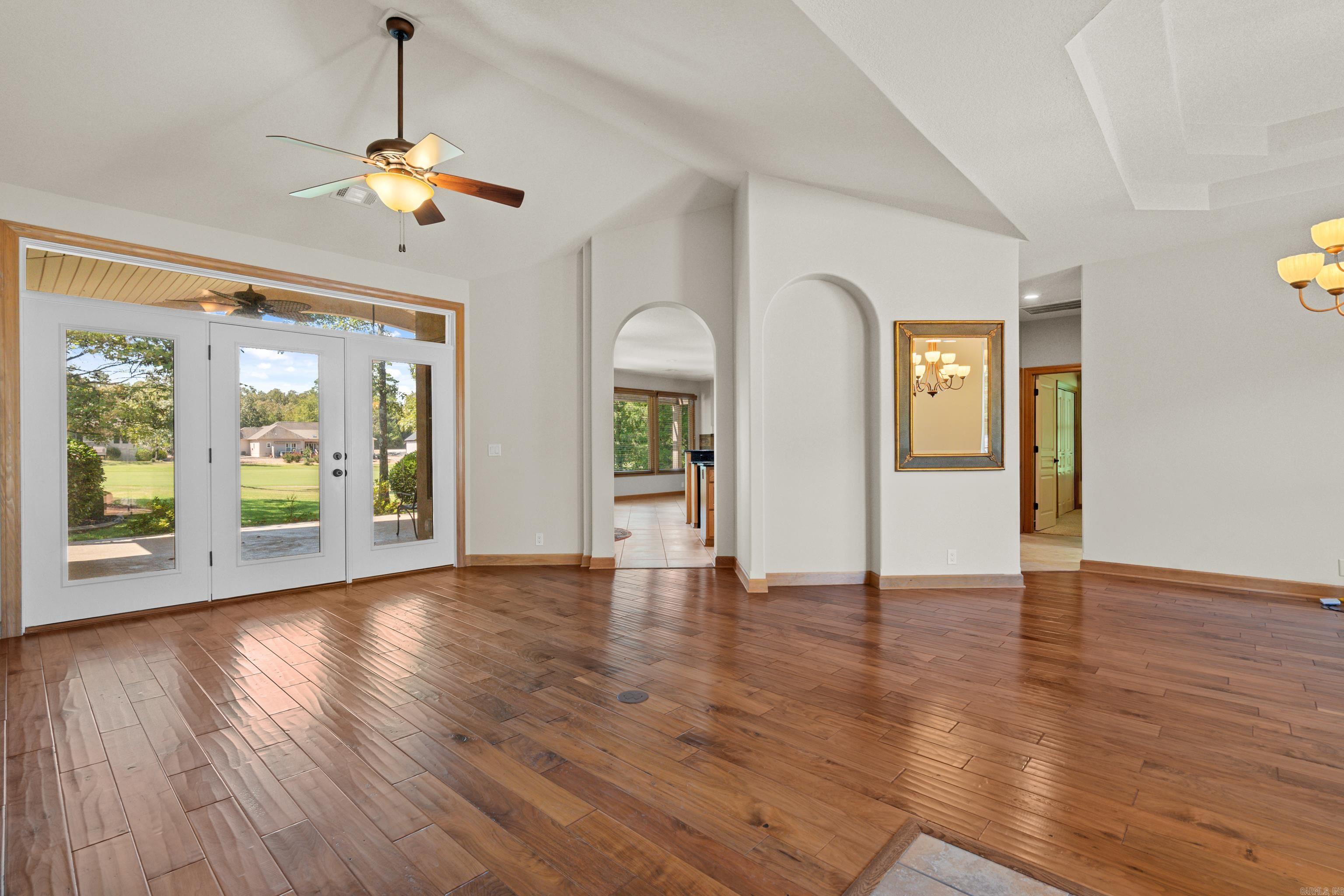 Isabella Courts - Residential