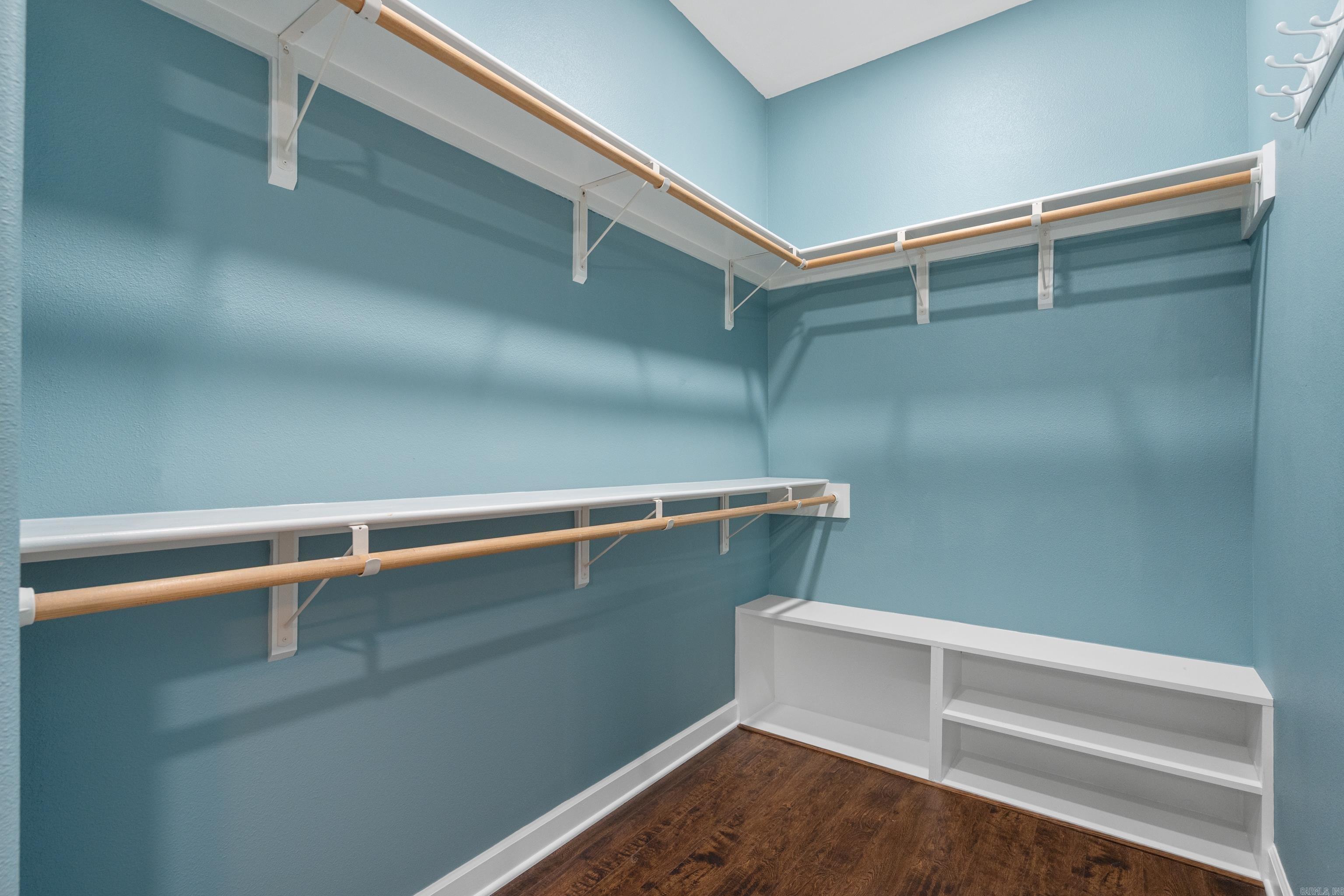 Isabella Courts - Residential