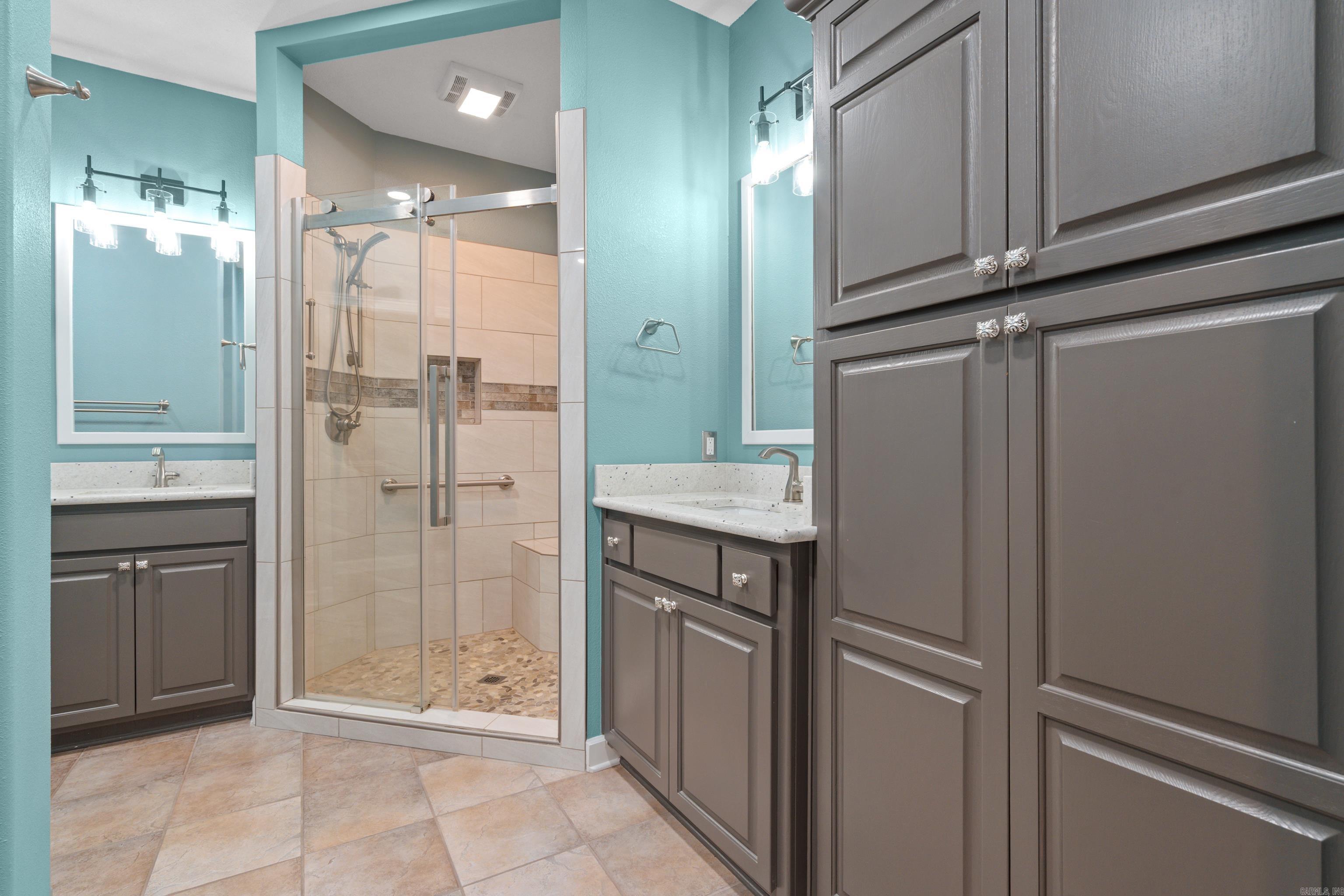 Isabella Courts - Residential