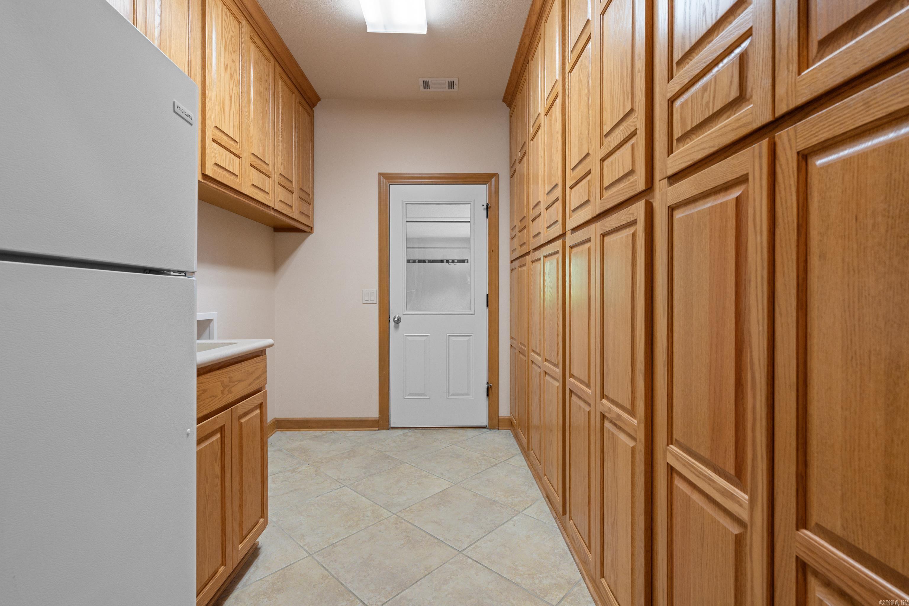 Isabella Courts - Residential