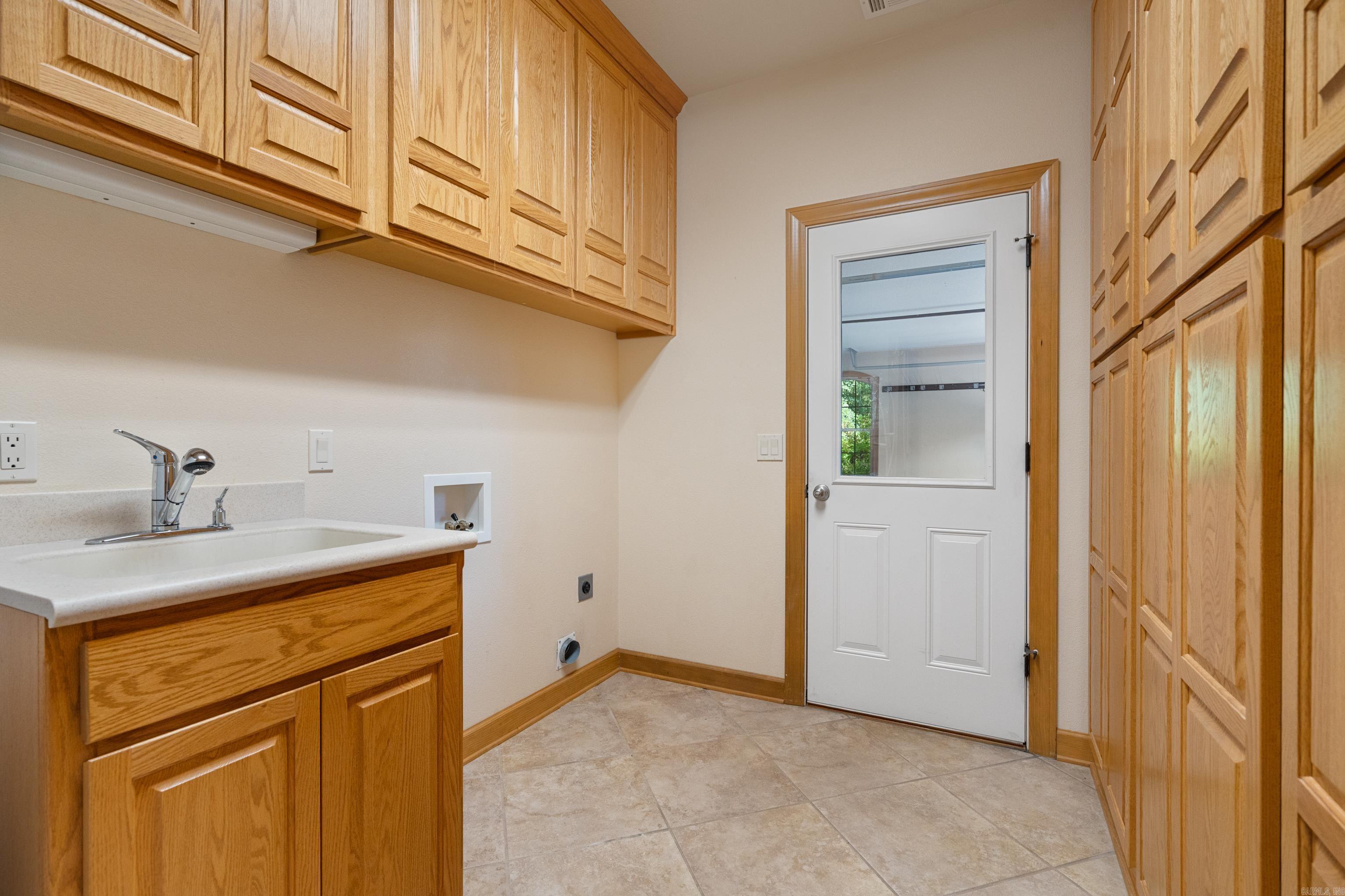 Isabella Courts - Residential