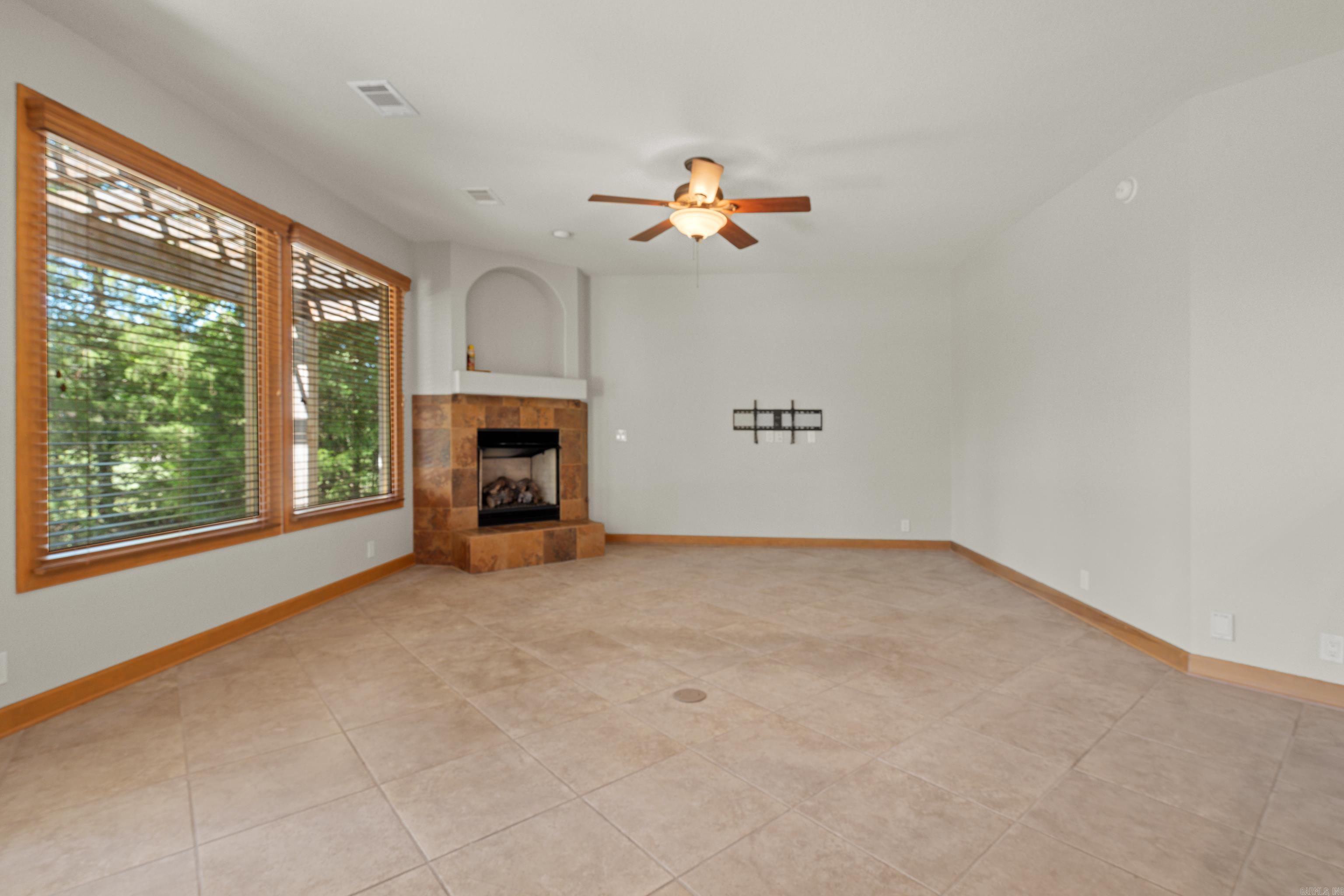 Isabella Courts - Residential