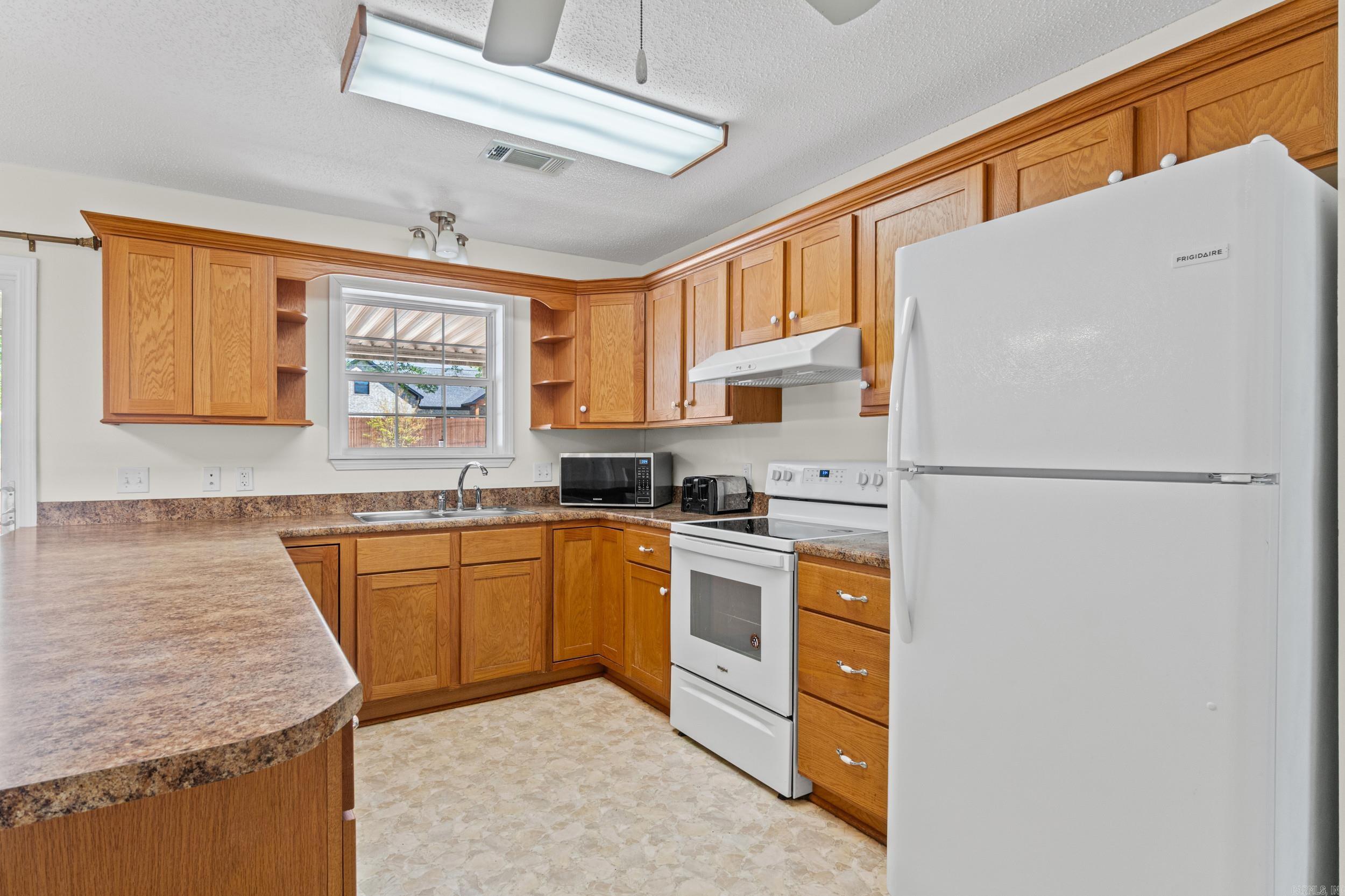 Hillcrest #2 - Residential