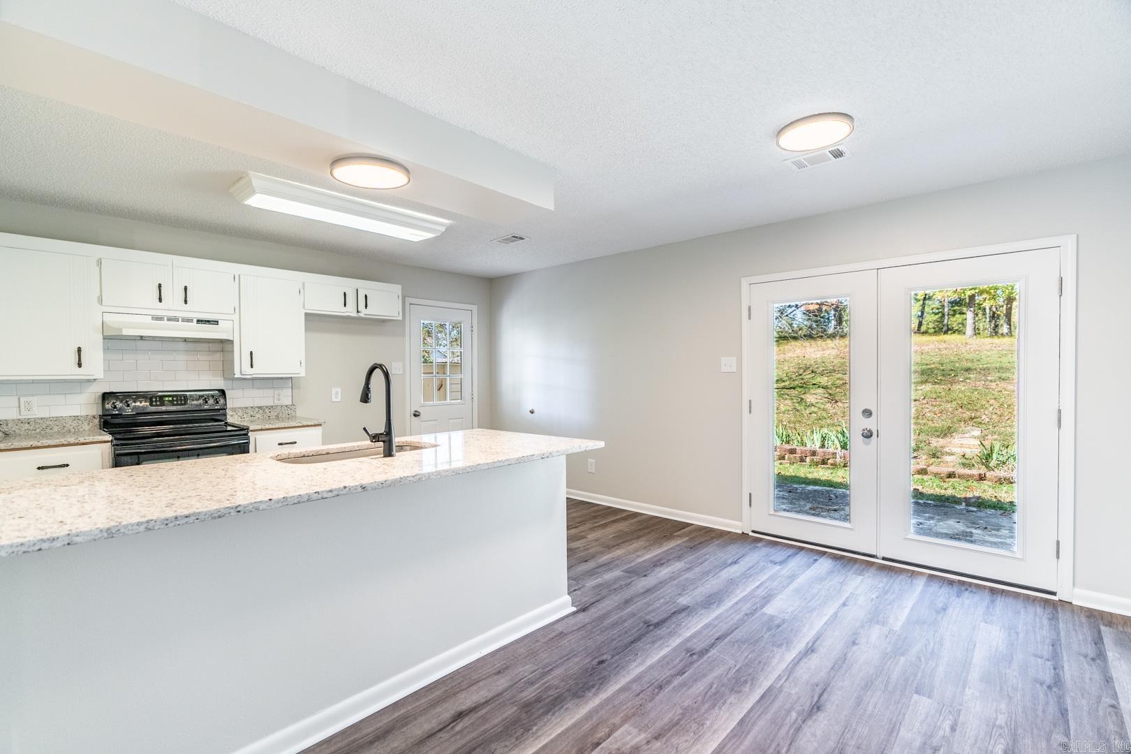 Diamondhead J - Residential