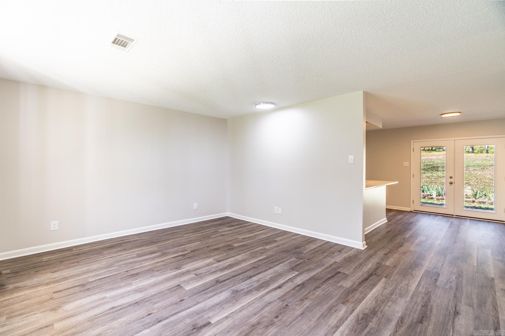 Diamondhead J - Residential