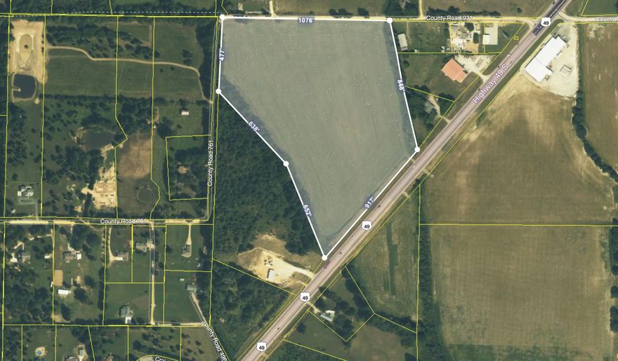 Three five acre tracts of highway frontage on Craighead County line for Commerical use. Survey to be provided. Craighead Electric. Can be purchased up to 30 acres total. Tract 2-3 is listed at $400,000 and this tract 1 is $425,000 all can be purchased together, survey to determine exact acreage