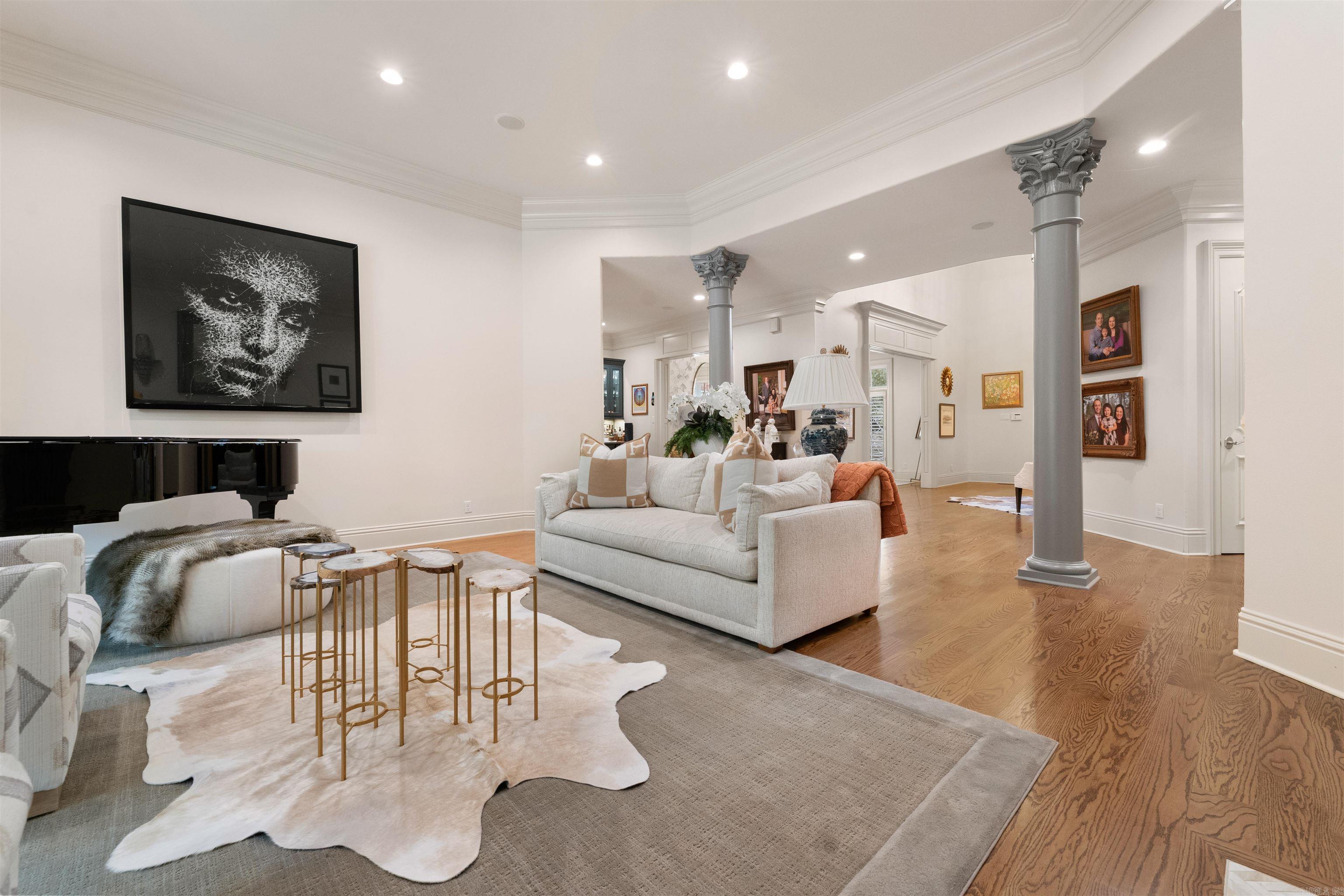 CHENAL VALLEY SOLOGNE CIRCLE - Residential