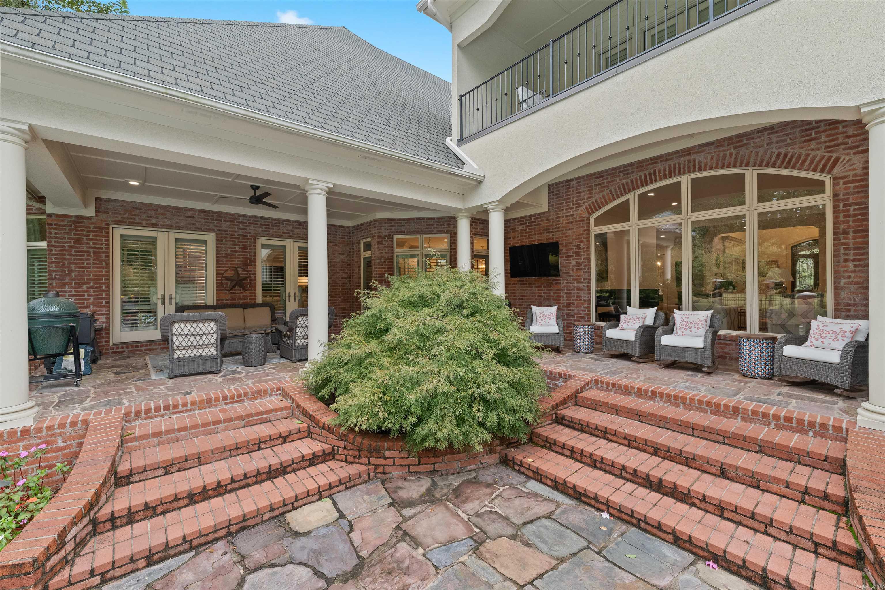 CHENAL VALLEY SOLOGNE CIRCLE - Residential