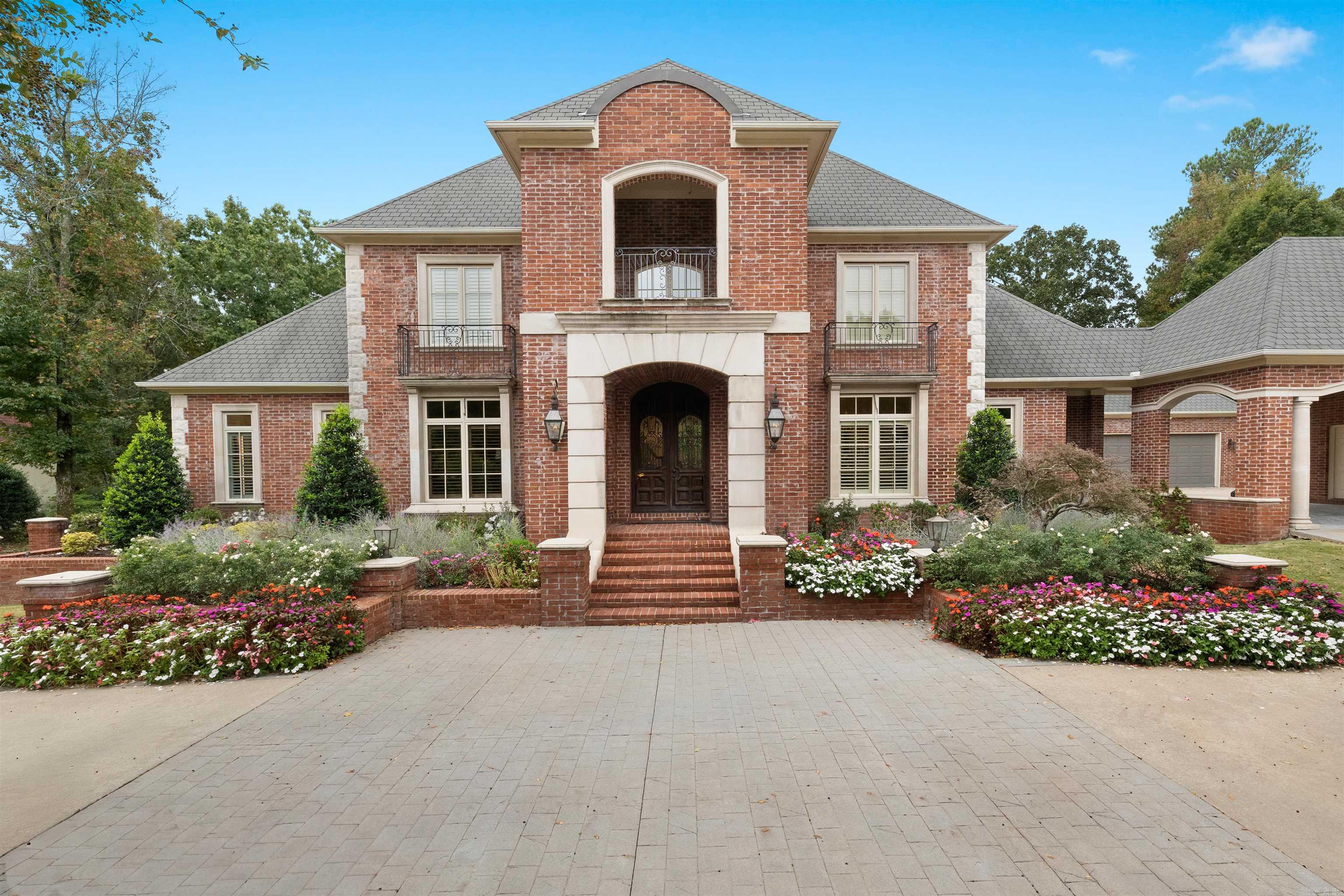 CHENAL VALLEY SOLOGNE CIRCLE - Residential