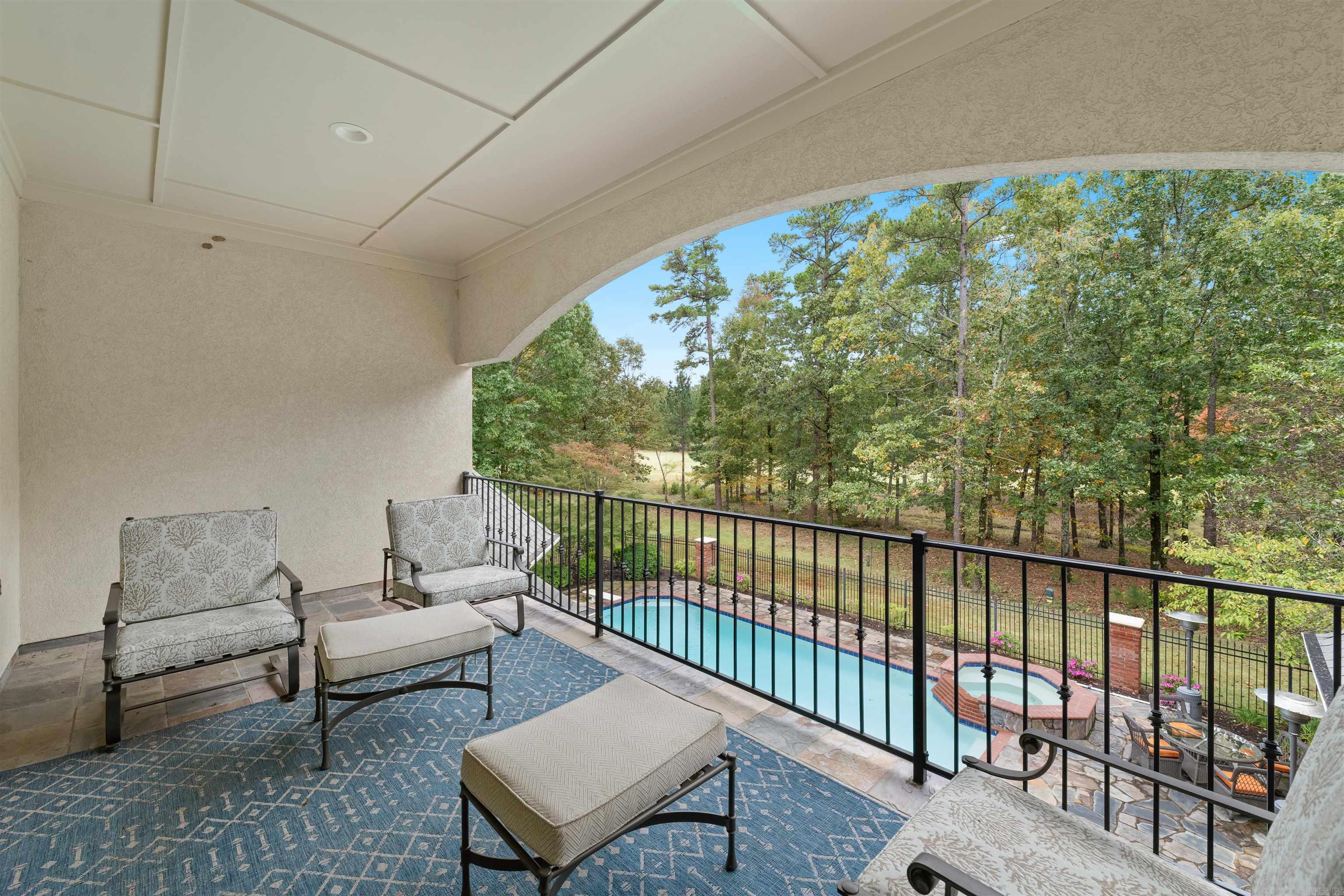 CHENAL VALLEY SOLOGNE CIRCLE - Residential