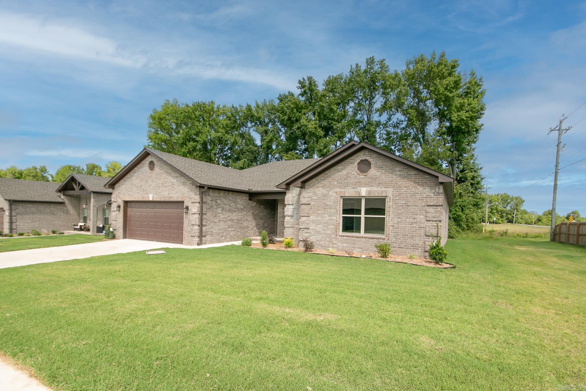 AUTUMN BROOKE - Residential