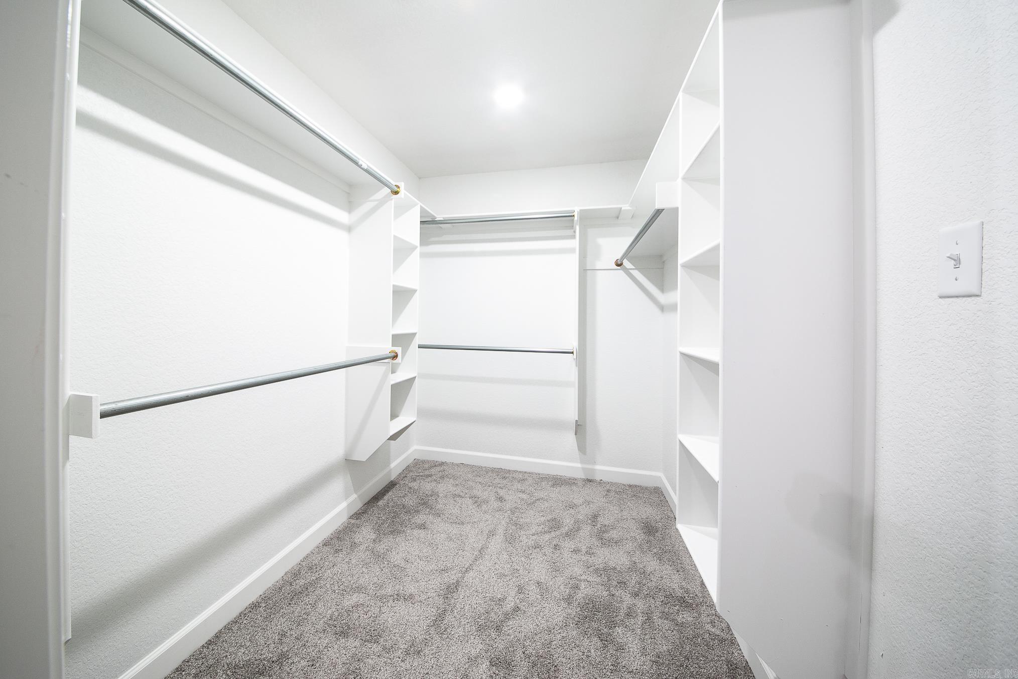 AUTUMN BROOKE - Residential