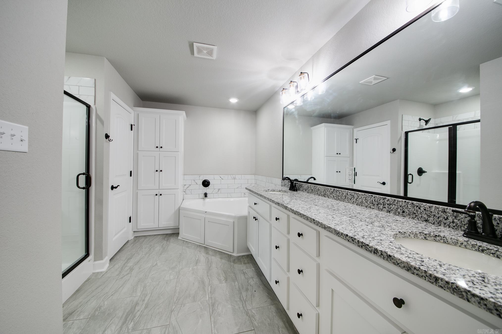 AUTUMN BROOKE - Residential