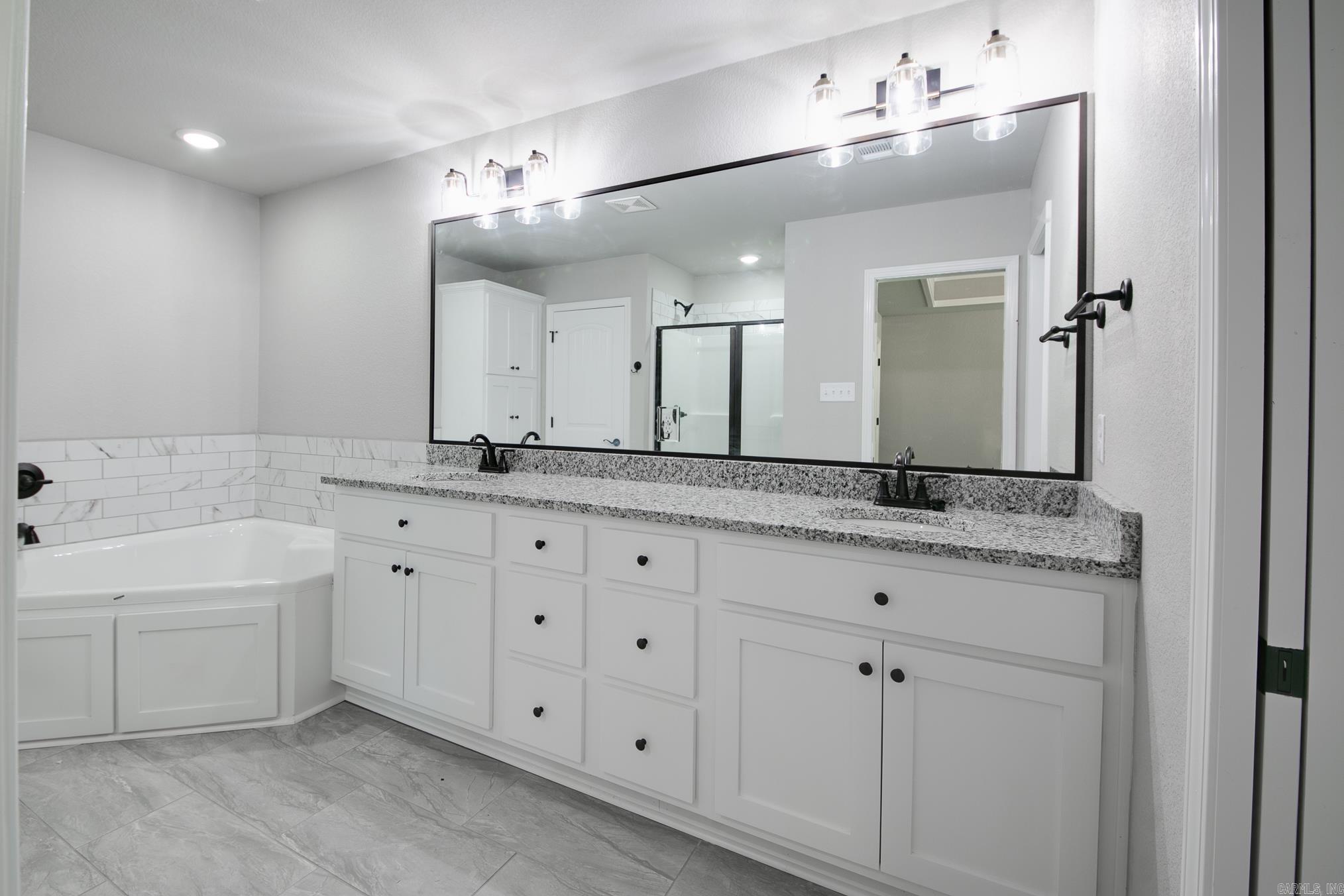 AUTUMN BROOKE - Residential