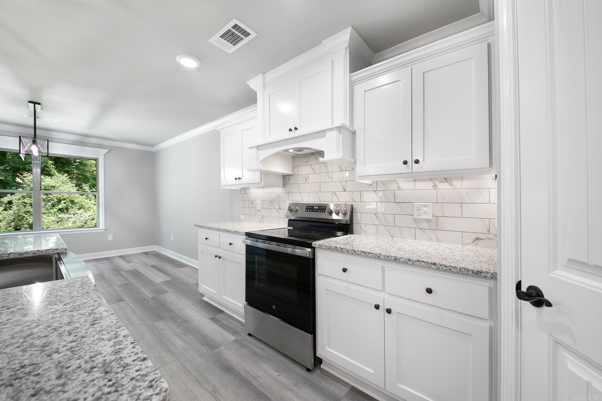 AUTUMN BROOKE - Residential