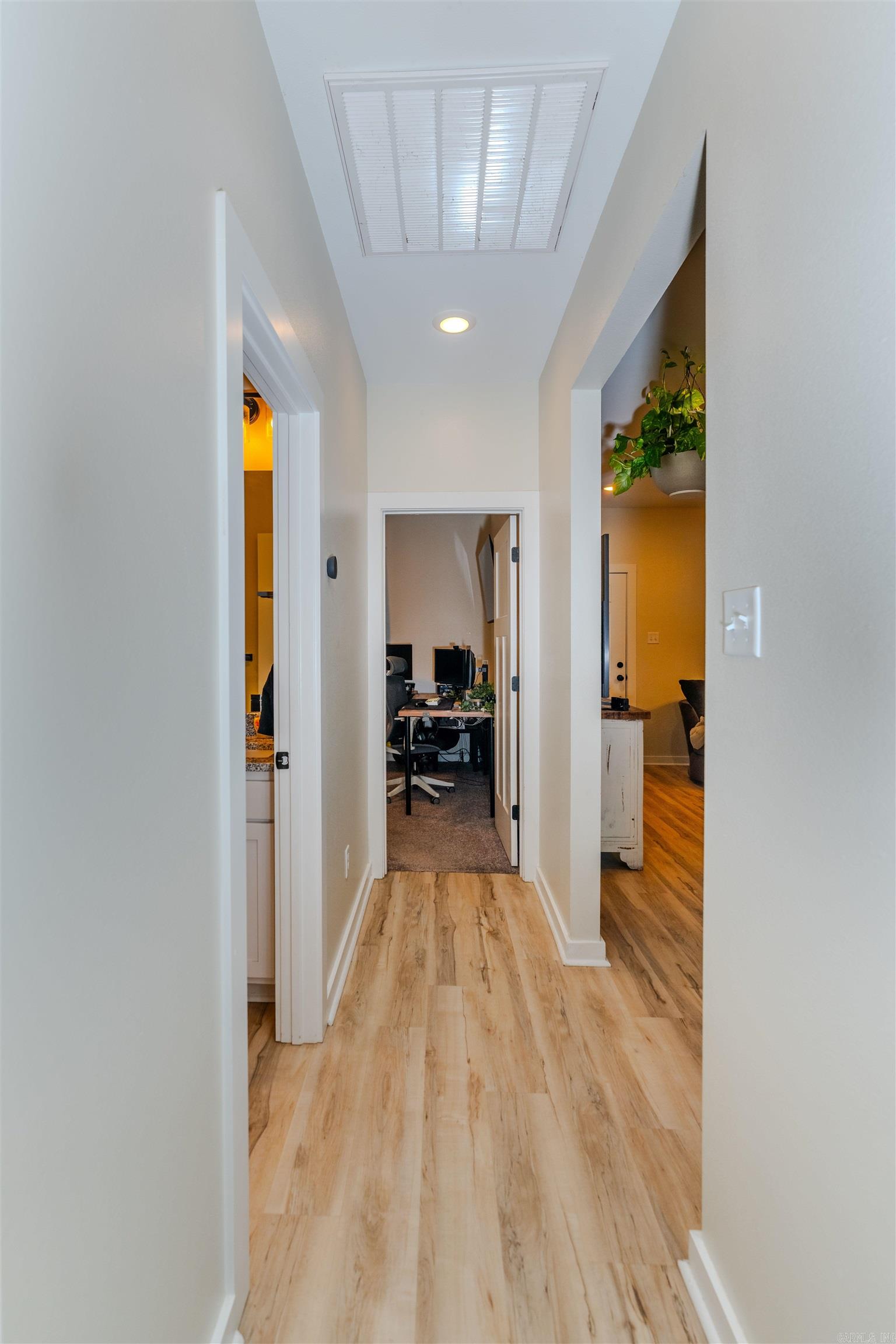 DIAMONDHEAD J - Residential