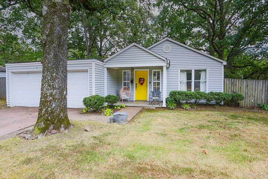 Great house on a fantastic oversized lot.  The primary bedroom is en-suite with a walk in closet off of the bathroom.  The bathroom has a double vanity, bathtub and walk in shower.  Two other bedrooms on the other side of the home, share a jack and jill bathroom with shower.  The living space is open to the kitchen and the kitchen has tons of storage.  In the back of the home is a large dining room but could also be used as a second living area. There is a nice sized laundry room tucked in the back where you enter the back yard. Two car garage.