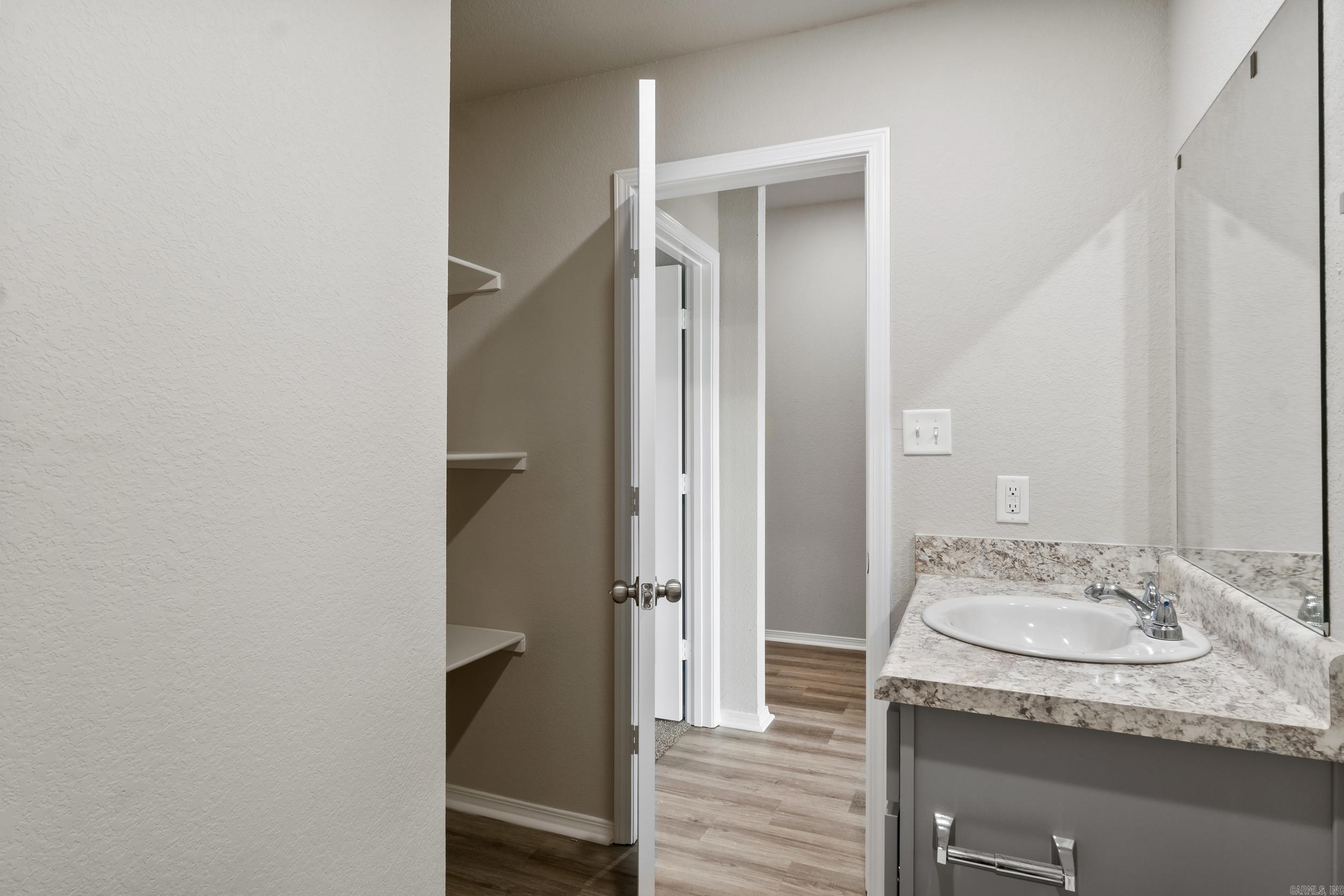 HILL FARM - Residential