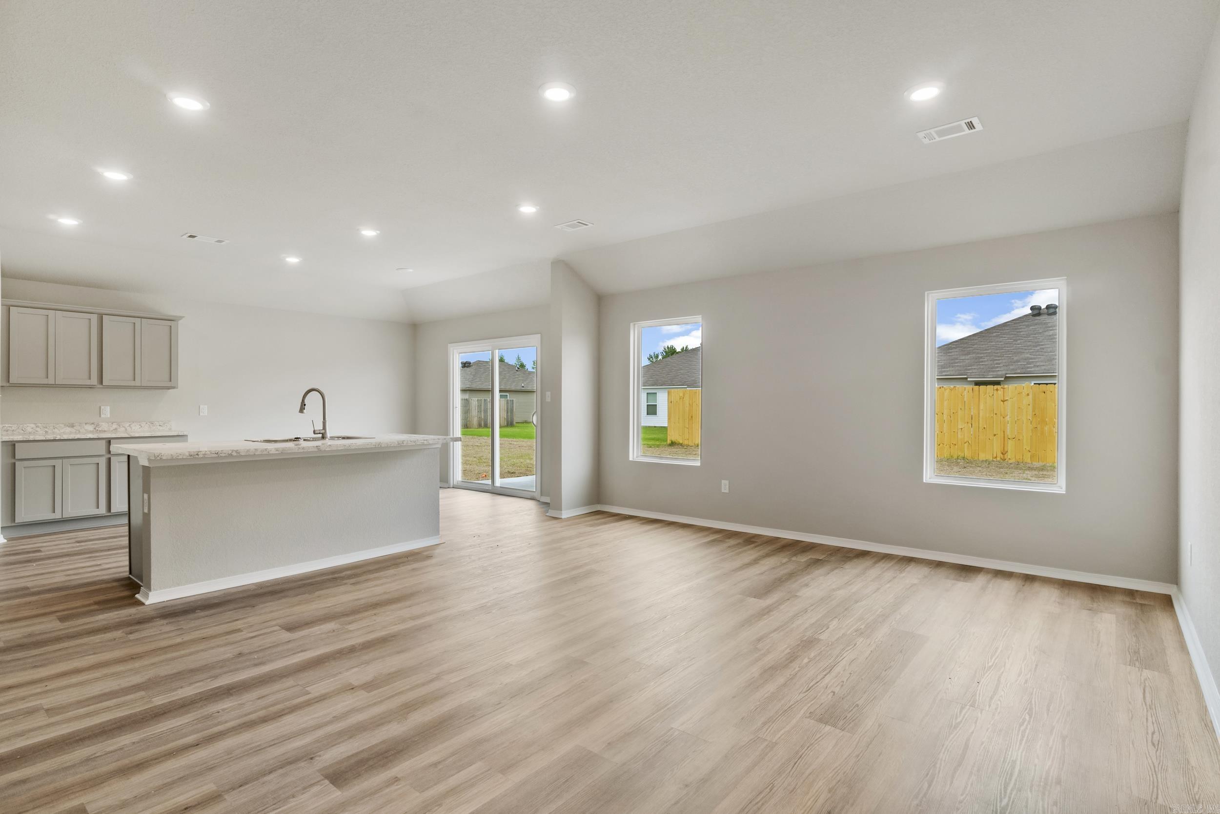 HILL FARM - Residential