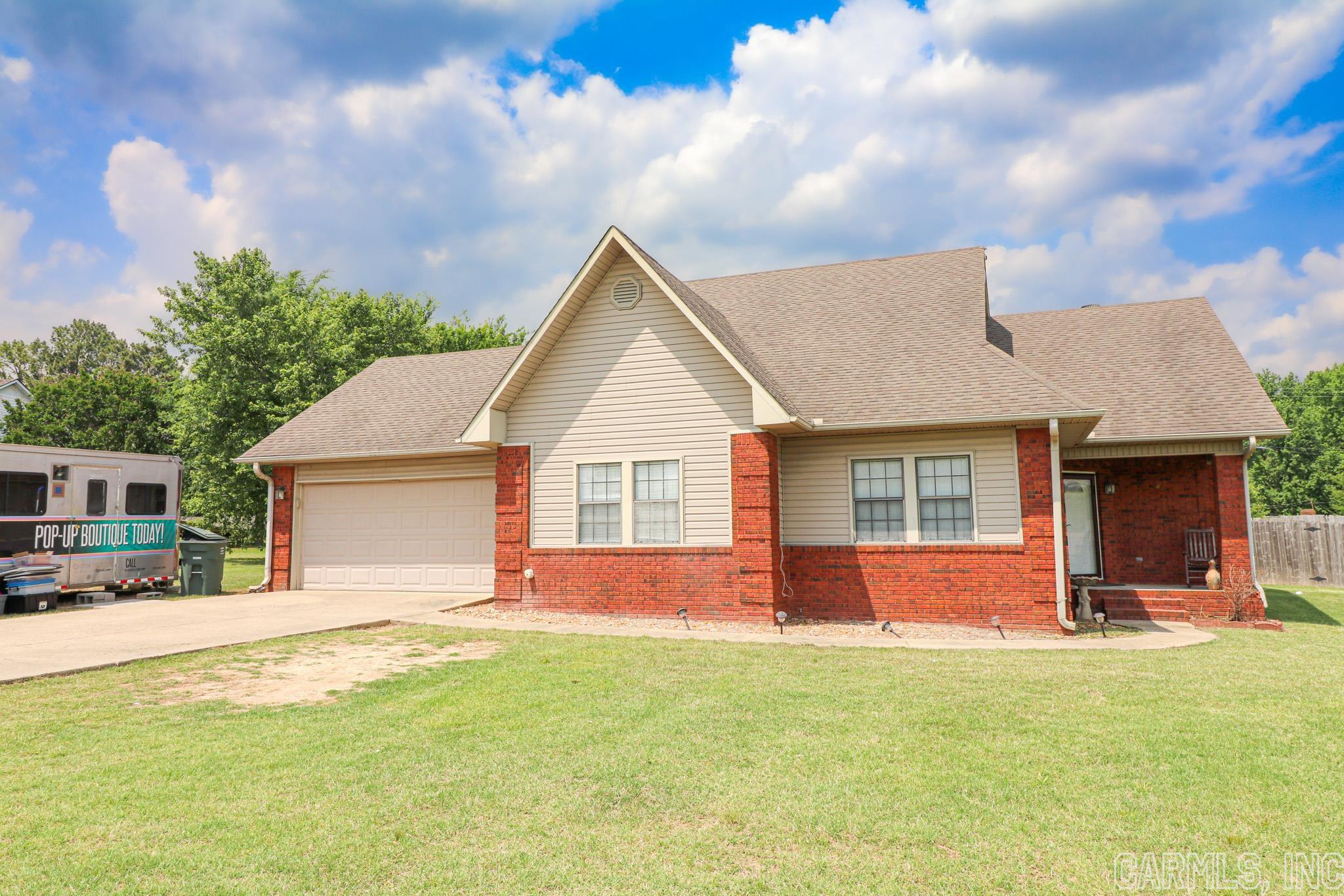 Here is an amazing opportunity to have the country lifestyle within minutes of downtown Jonesboro. Spacious layout and a beautiful landscape. It is time to make this house your home!