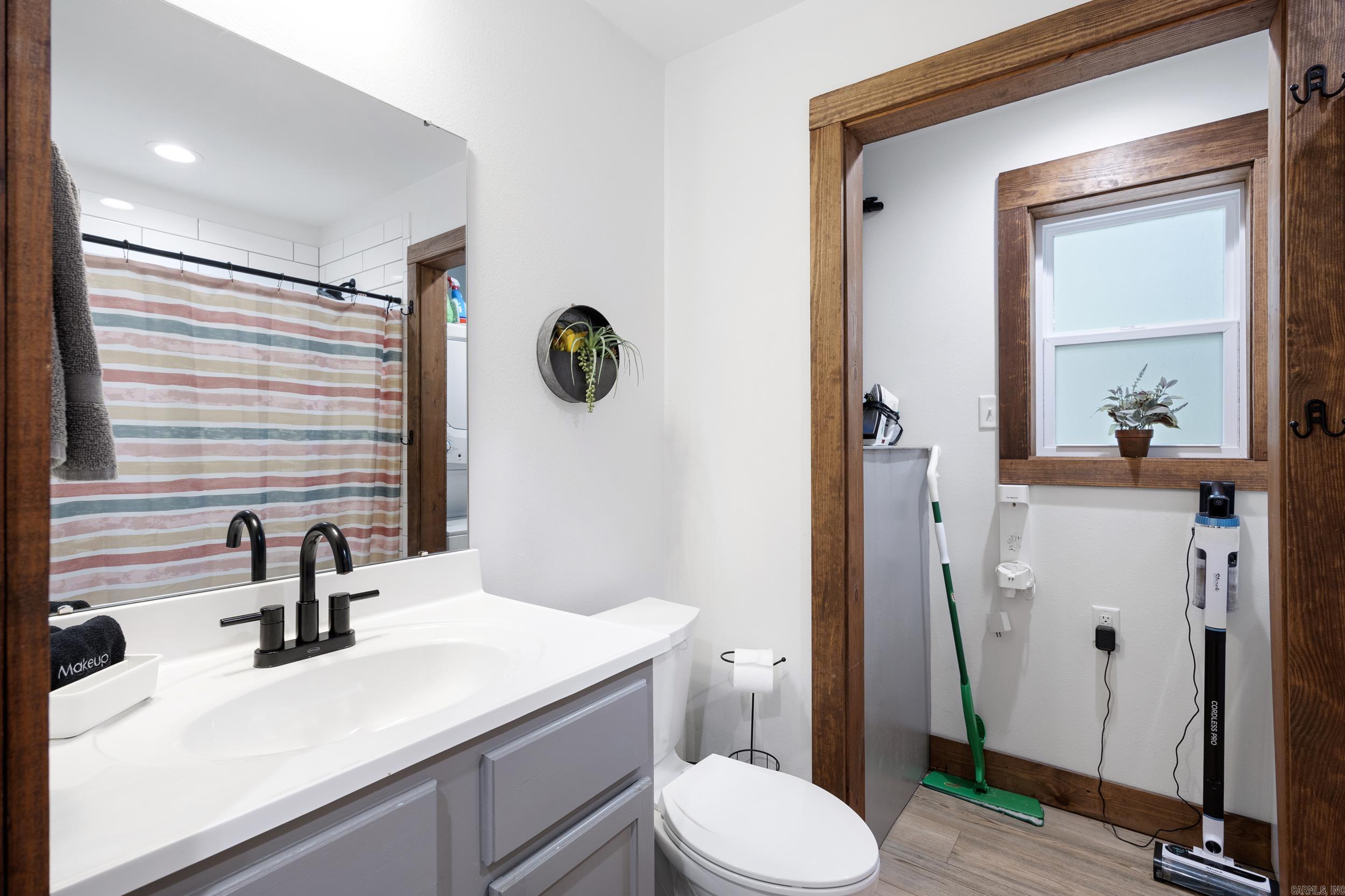 Petit Jean - Residential