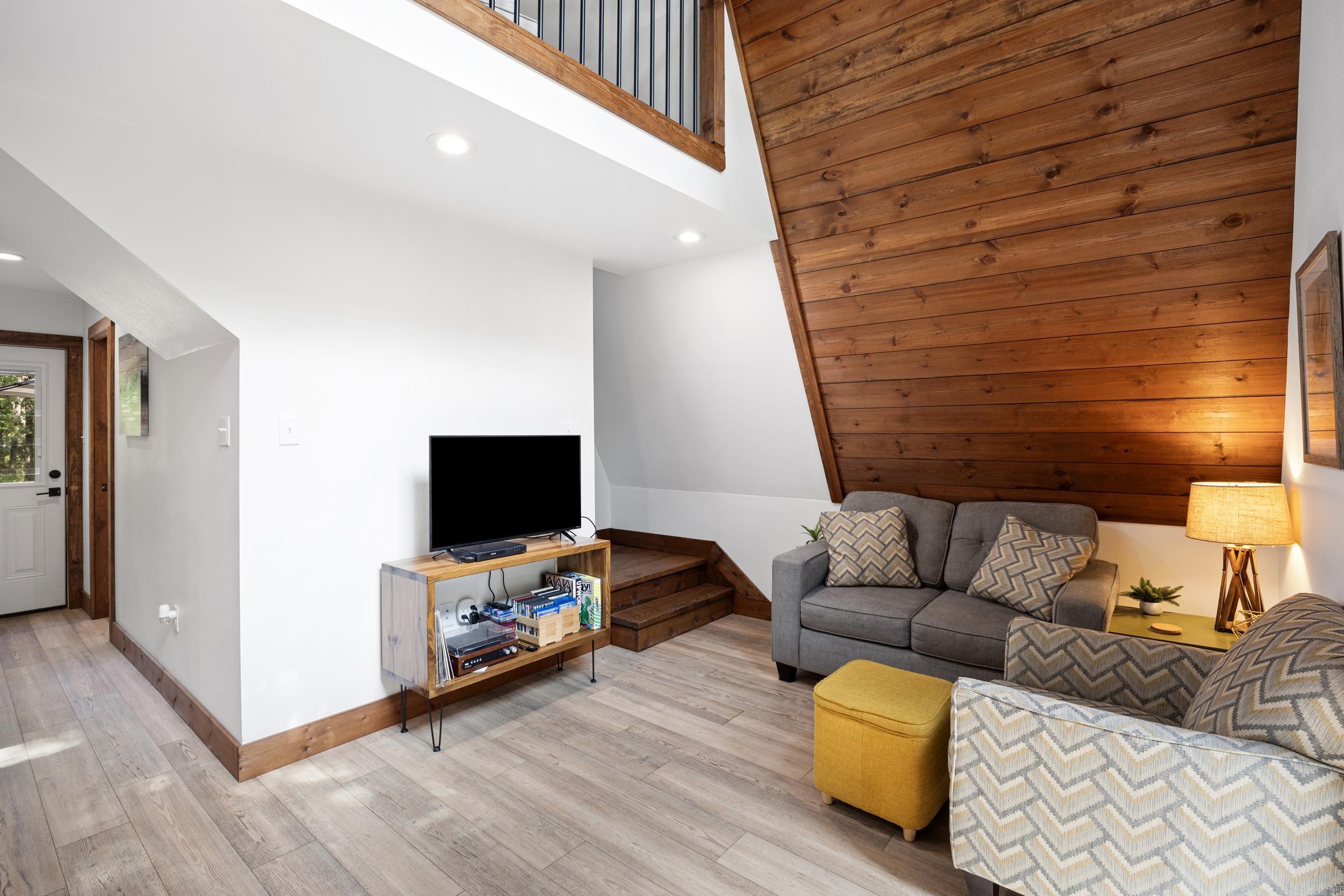 Petit Jean - Residential