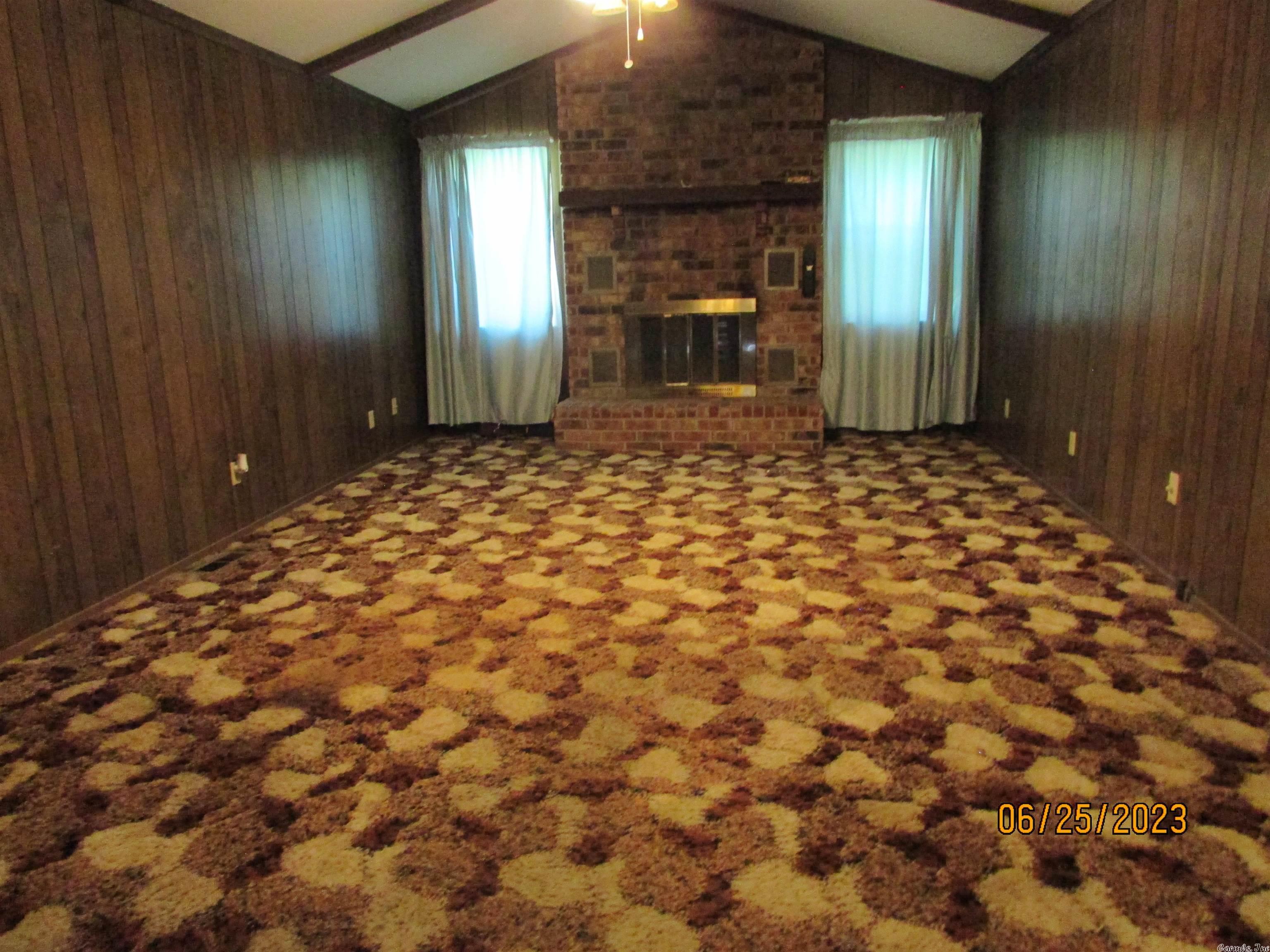 EAST MAIN - Residential