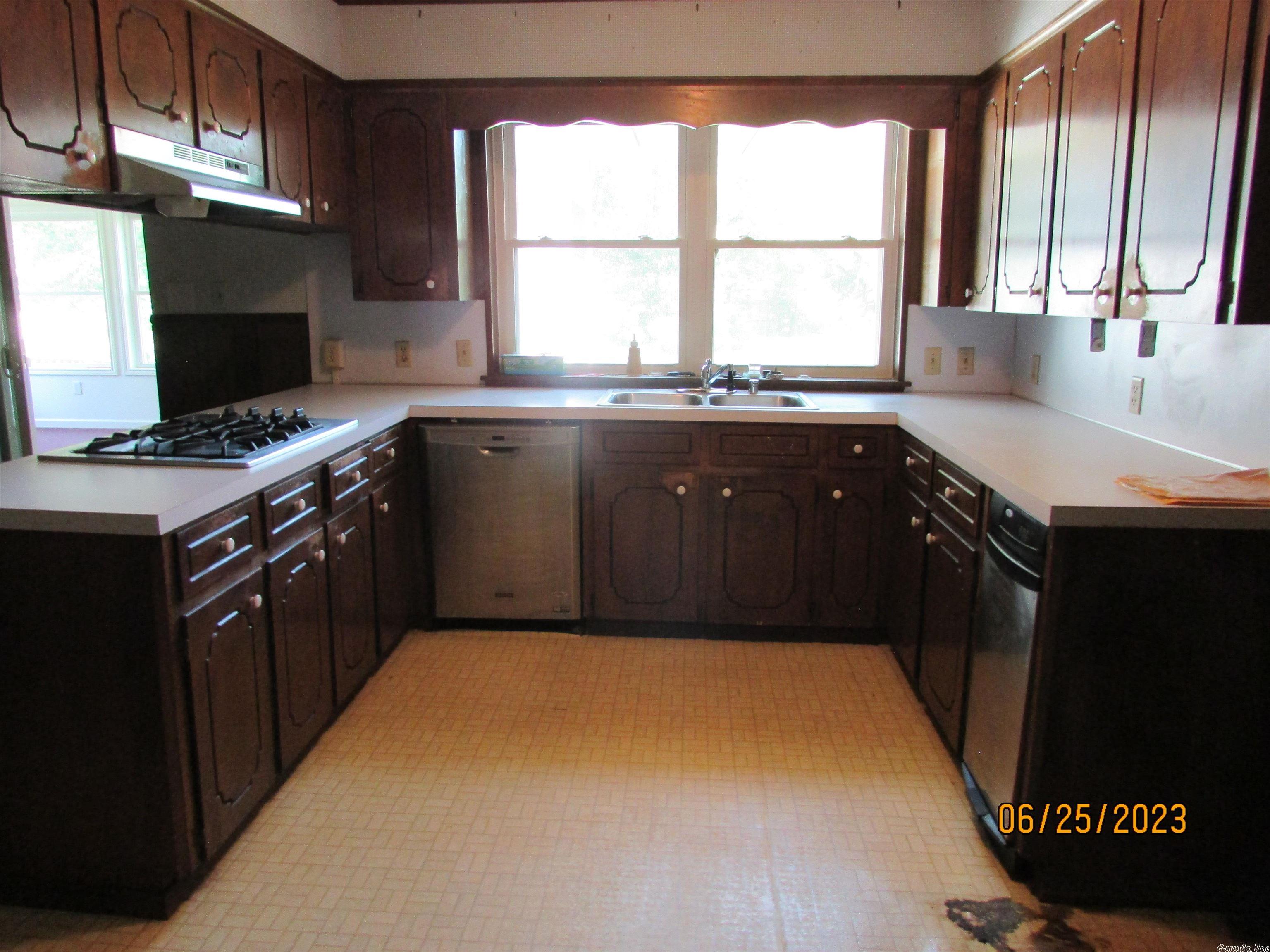 EAST MAIN - Residential