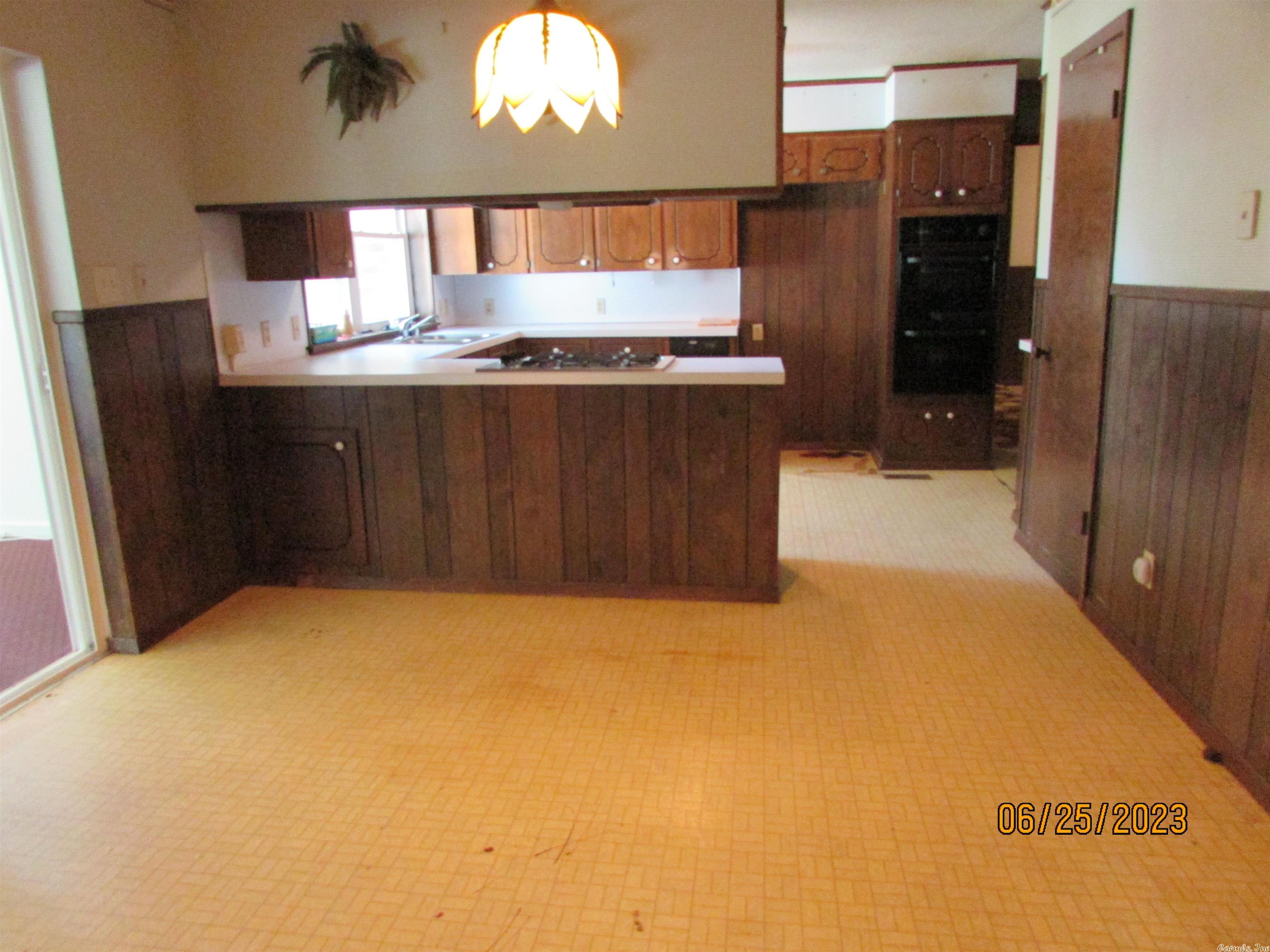 EAST MAIN - Residential