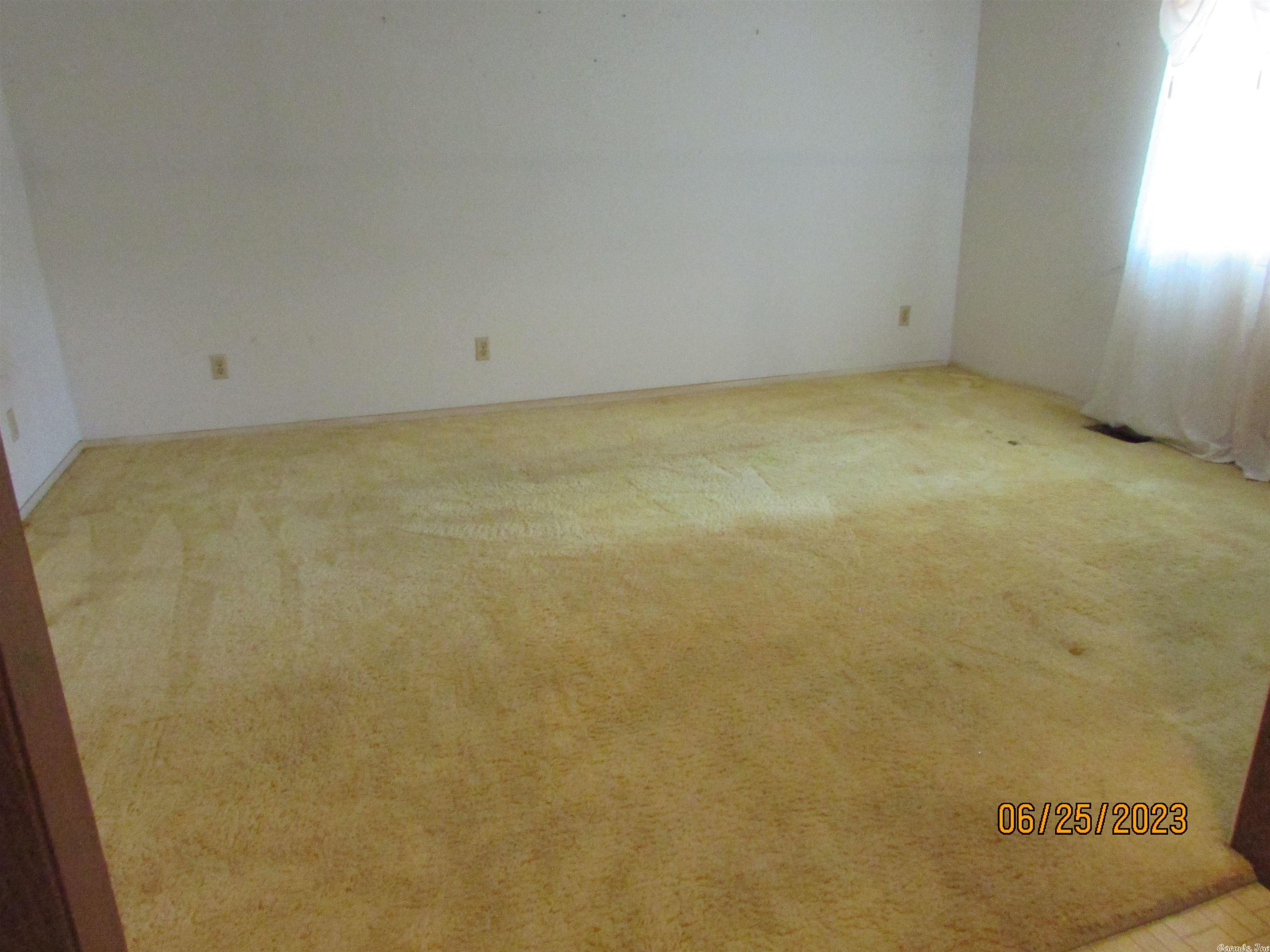 EAST MAIN - Residential