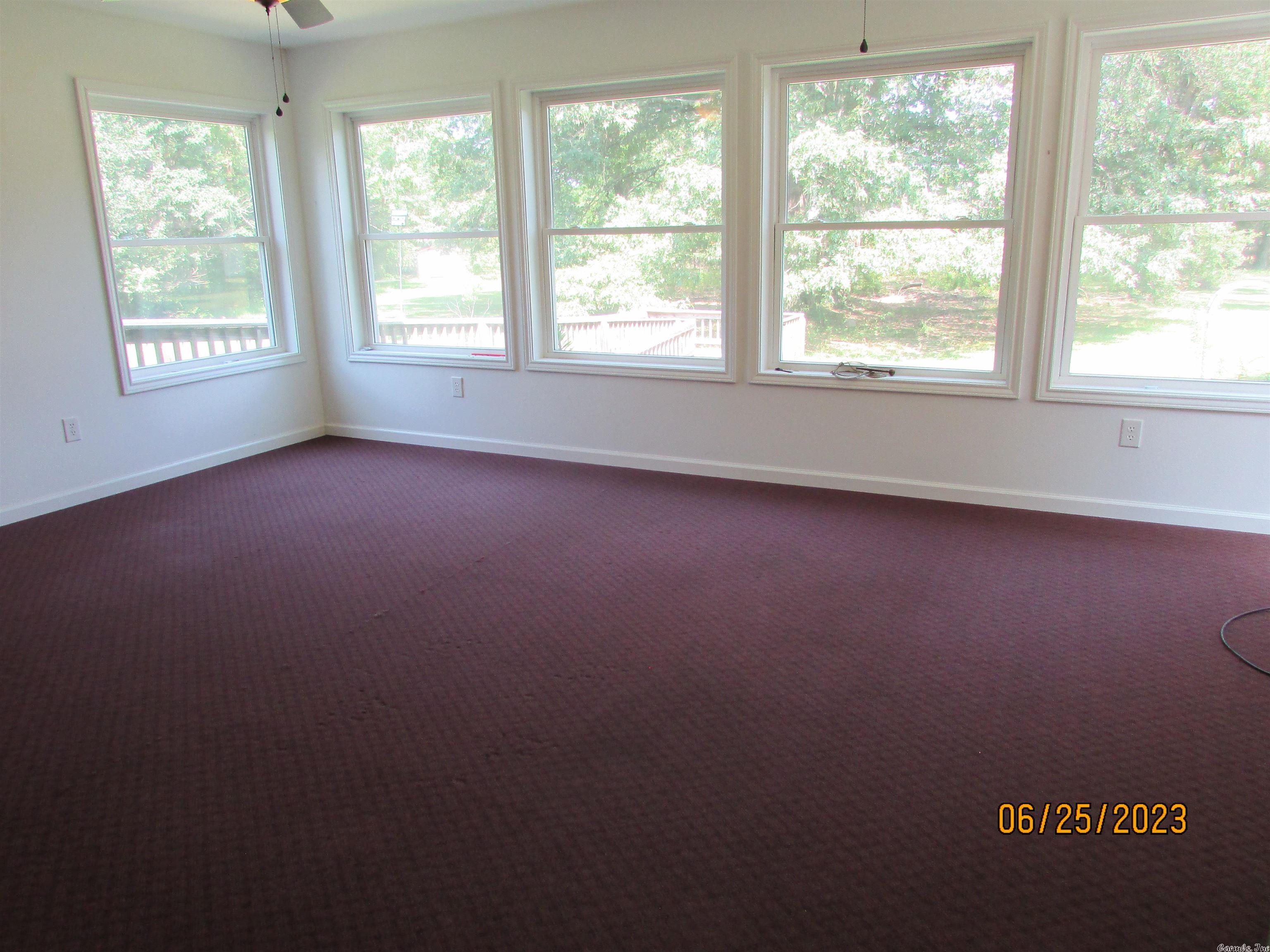 EAST MAIN - Residential