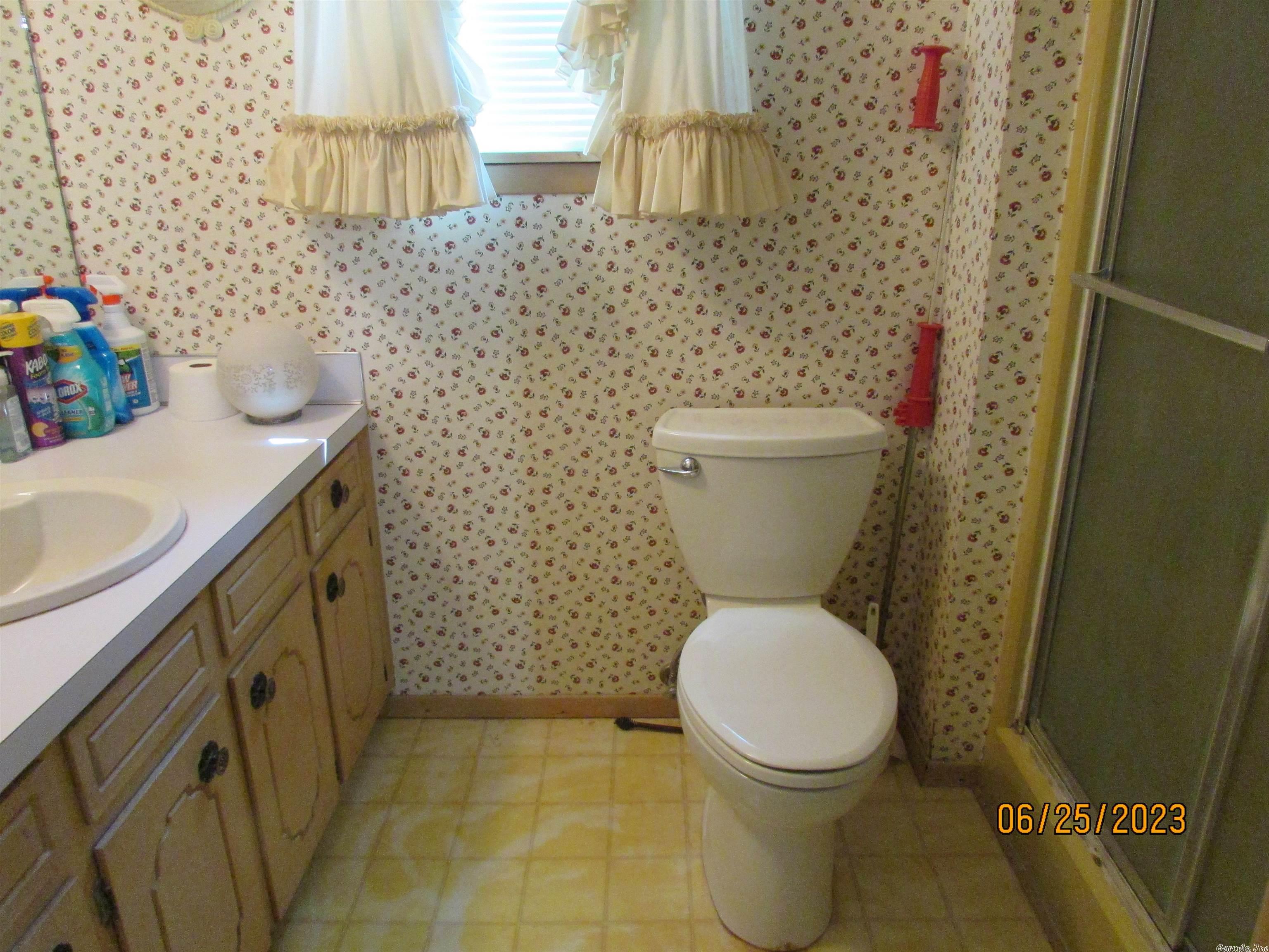 EAST MAIN - Residential