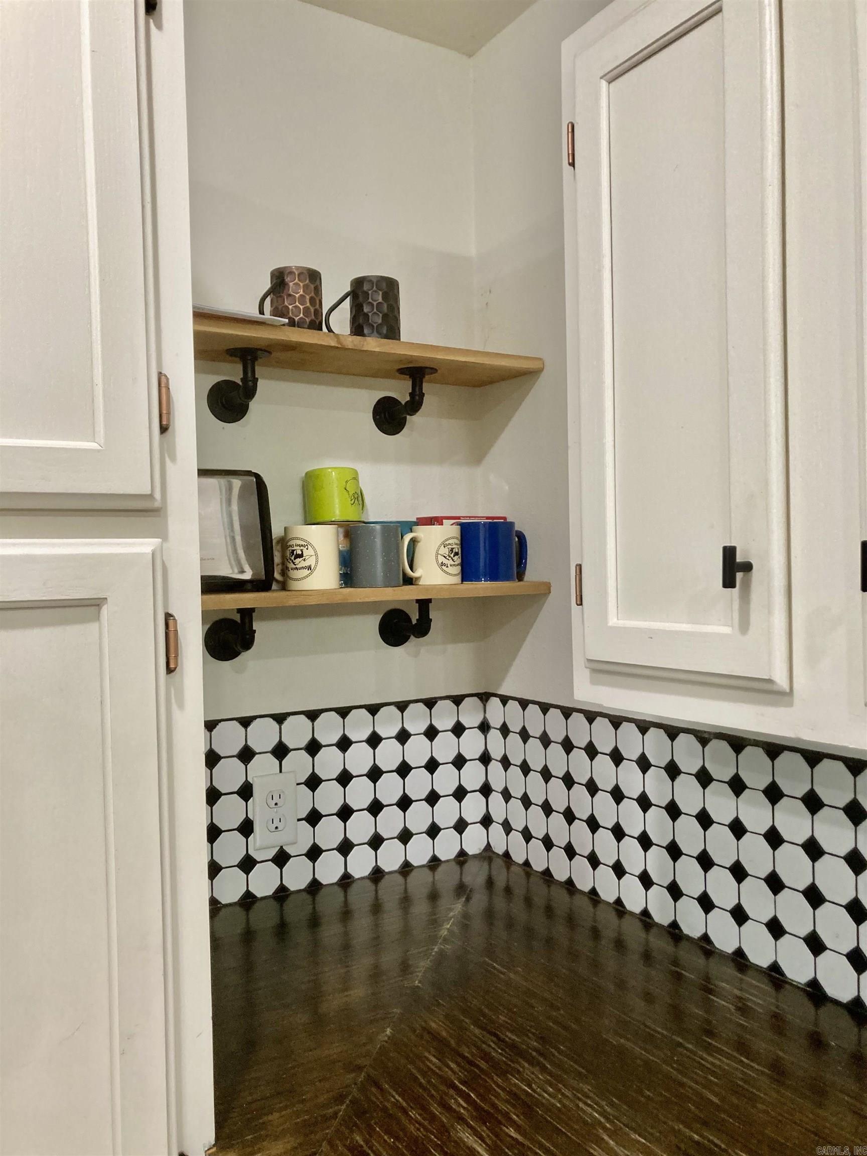 ROSE BUD OUTLOTS - Residential