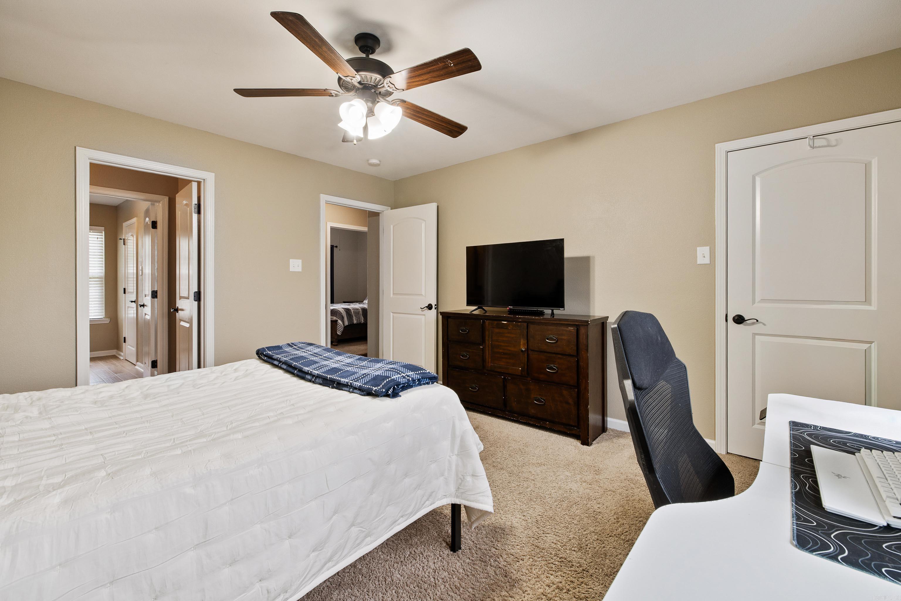 DIAMOND RIDGE ESTATES - Residential