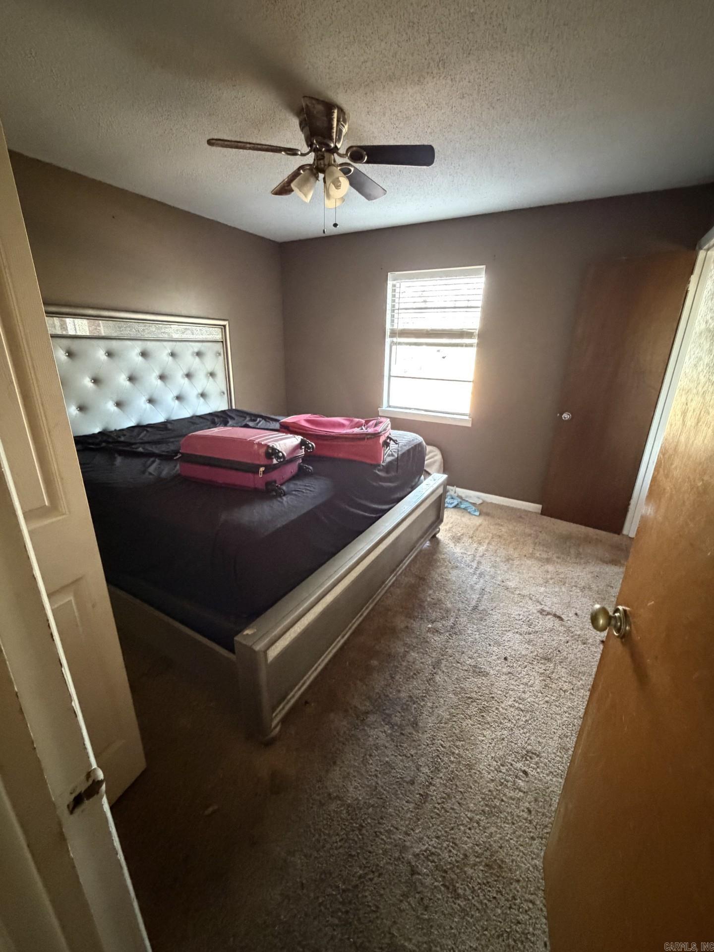 RIVER ROAD ESTATES - Residential