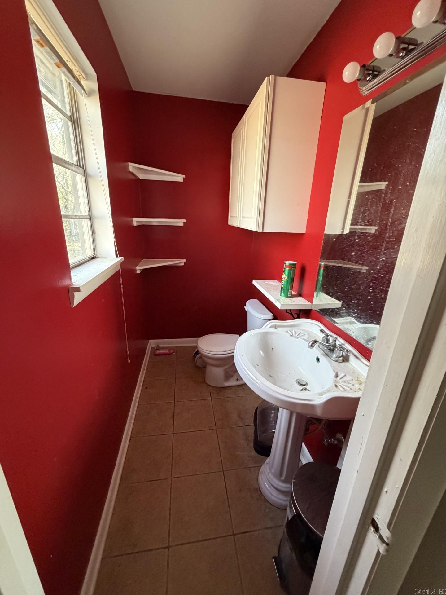 RIVER ROAD ESTATES - Residential