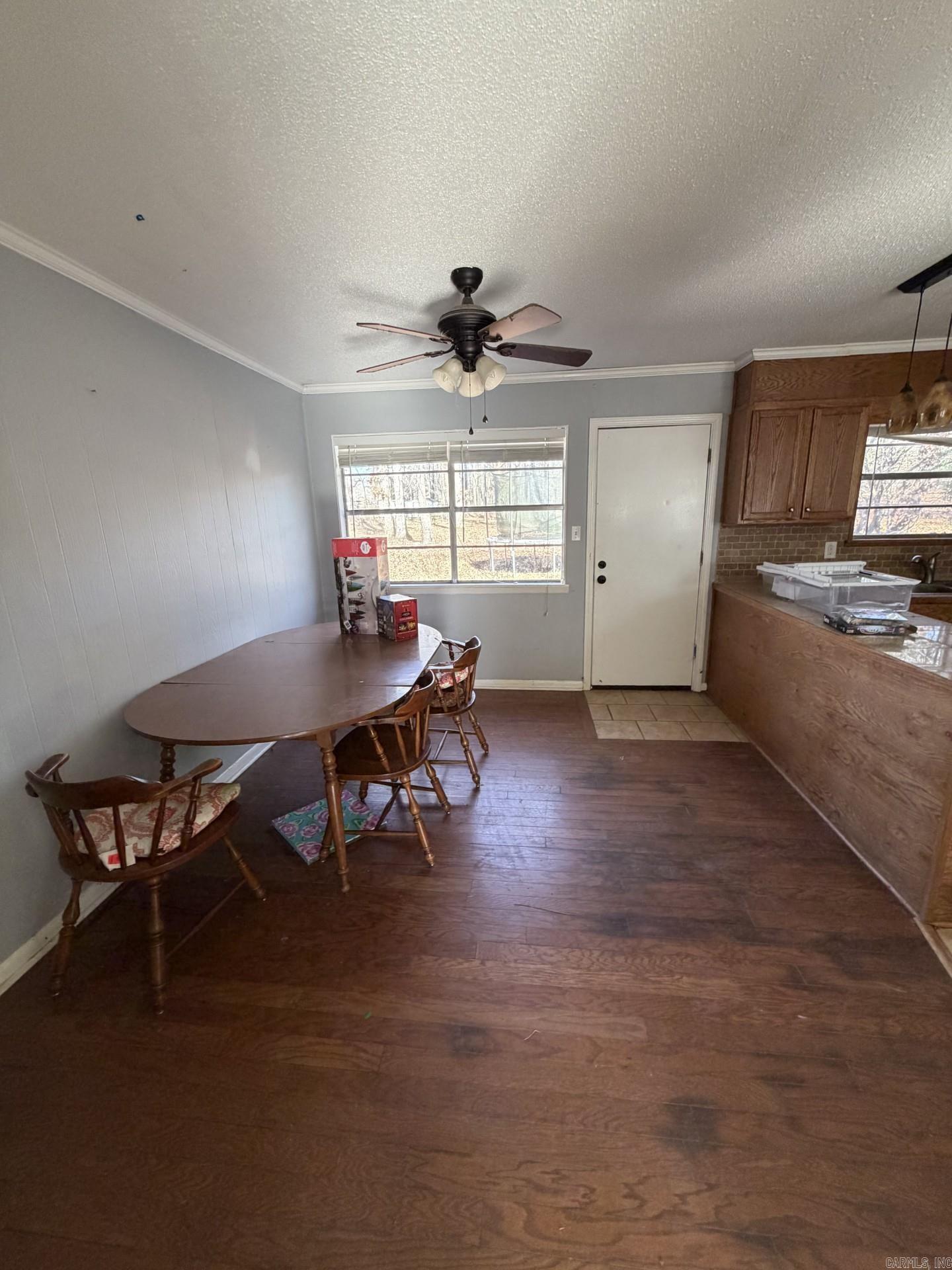 RIVER ROAD ESTATES - Residential