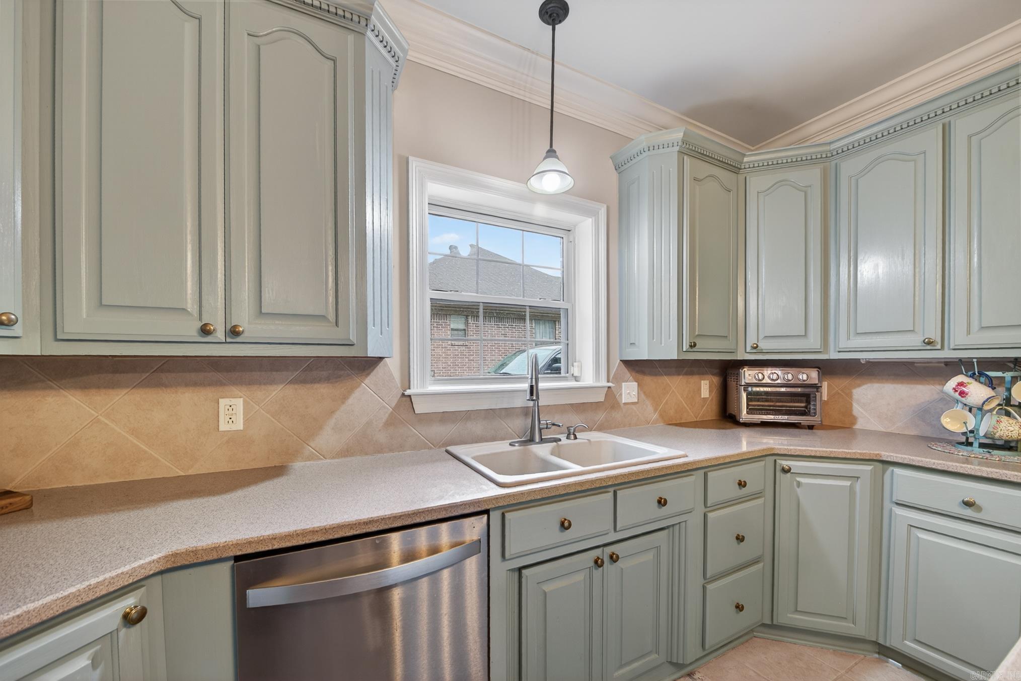 BRENTWOOD - Residential